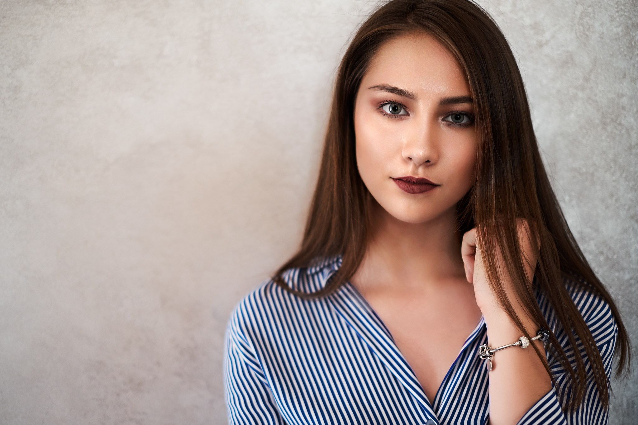 Portrete diverse — 3. Pagina principală