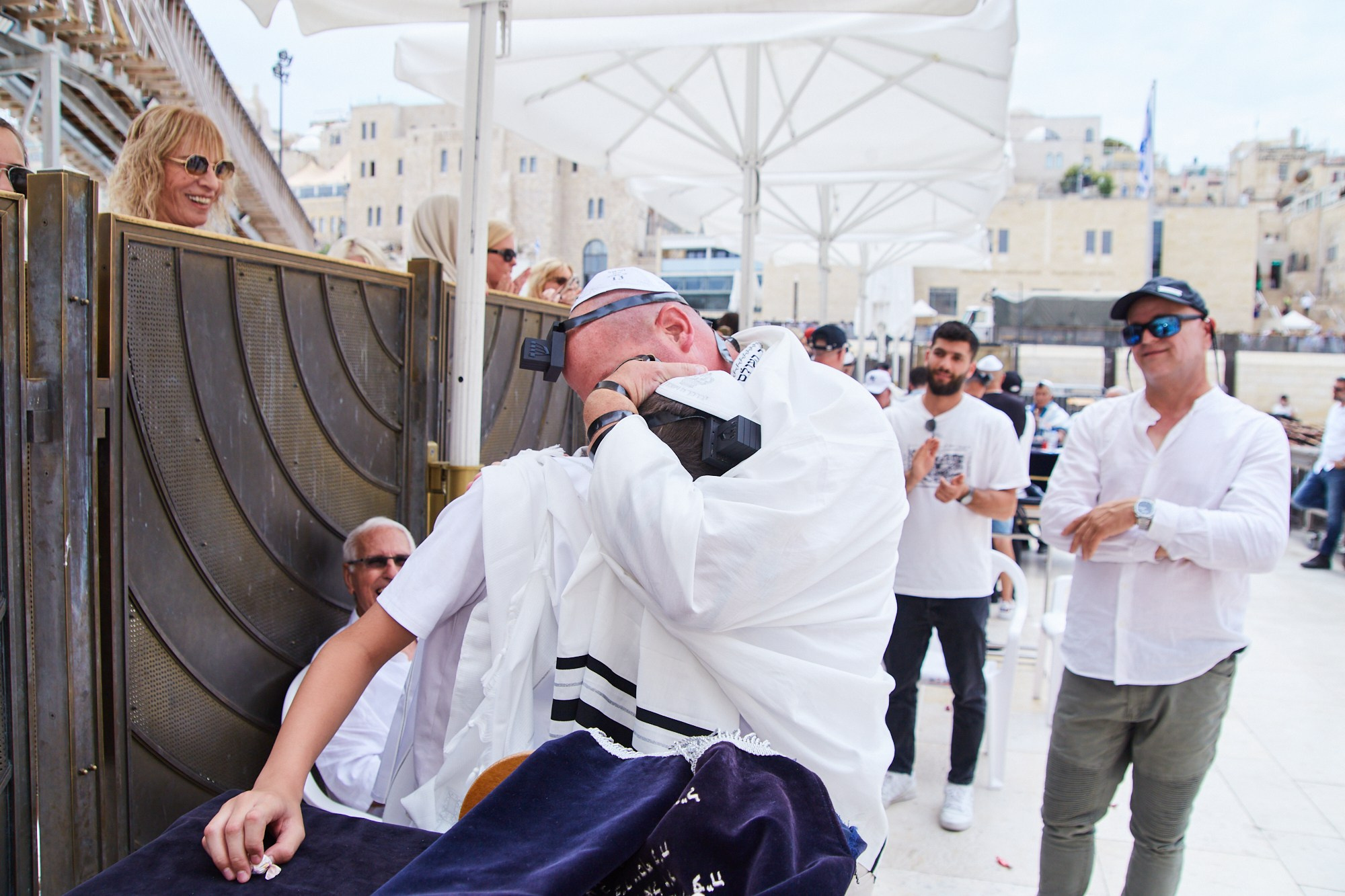 Бар-мицва на Котеле 2. Портретный и репортажный фотограф в Израиле Рома Бирман