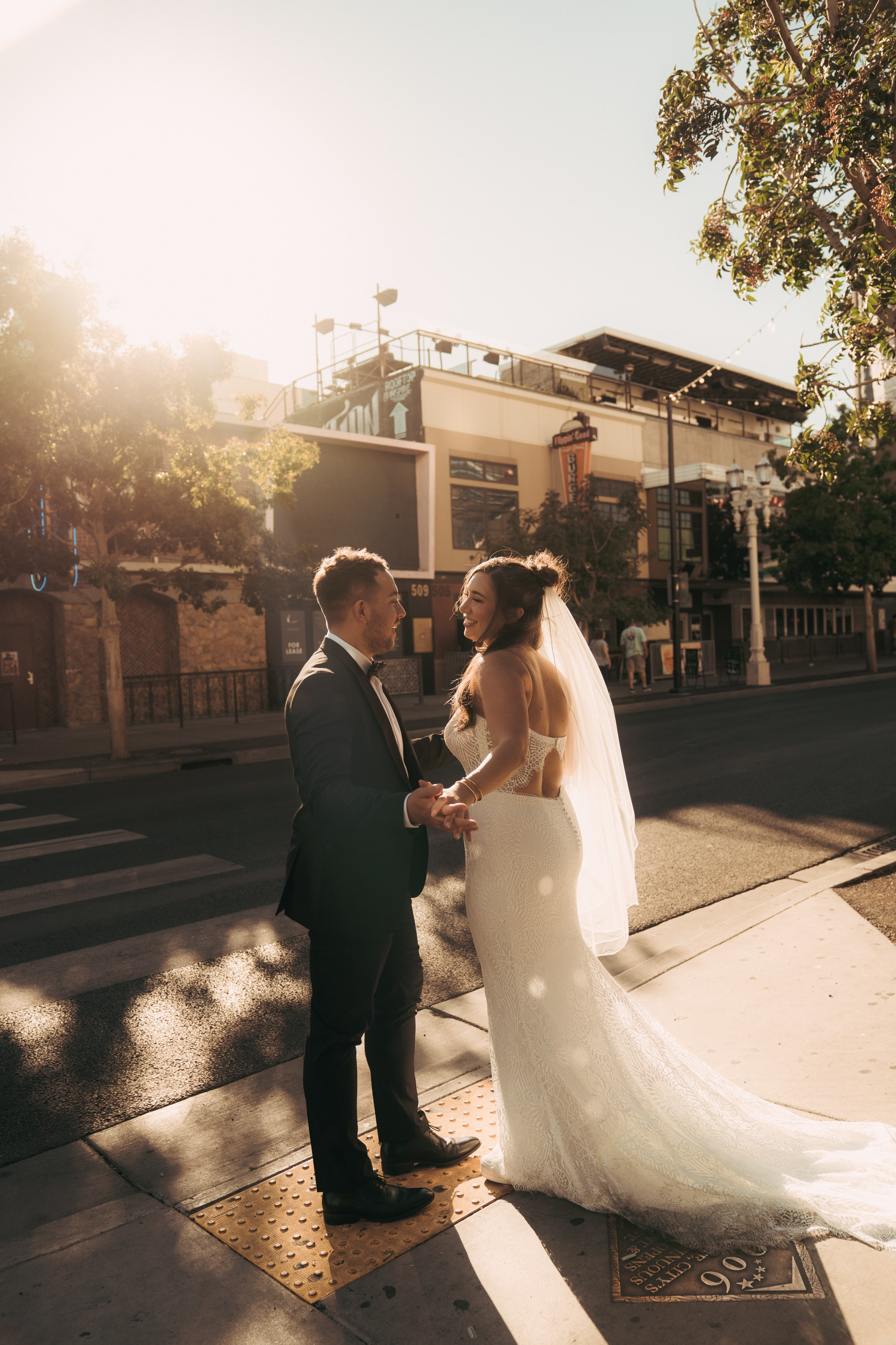 Georgia&Kyran. Wedding & elopement photographer Viktoriya Kravtsov. Las Vegas