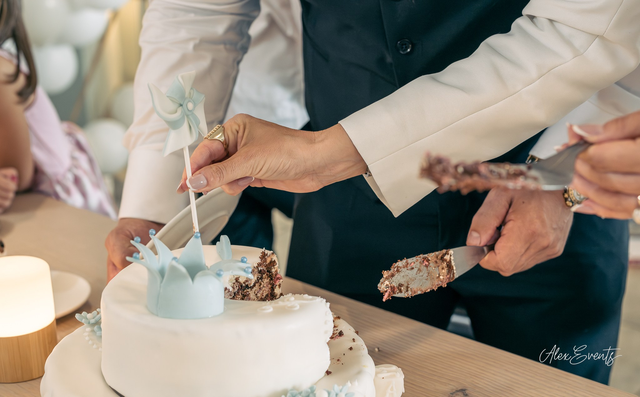 Botez fotografiat in Danemarca la biserica si petrecere | Alex Events. AlexEvents Fotograf / Videograf de evenimente Danemarca DK Horsens, Arhus, Odense, Vejle.Nunta, botez, foto-studio