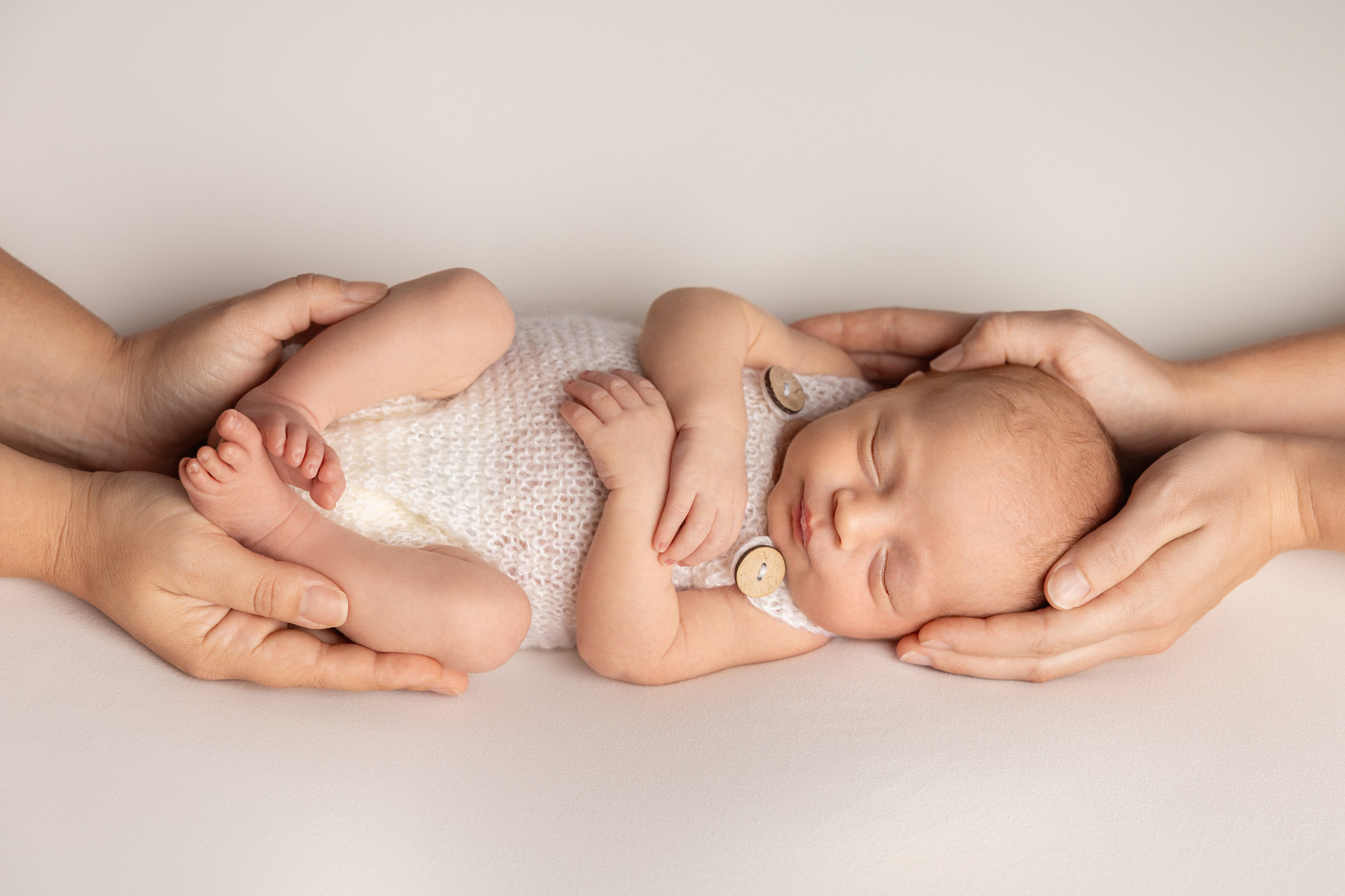 Newborn photos. Newborn photographer in Tampa Bay Area, FL