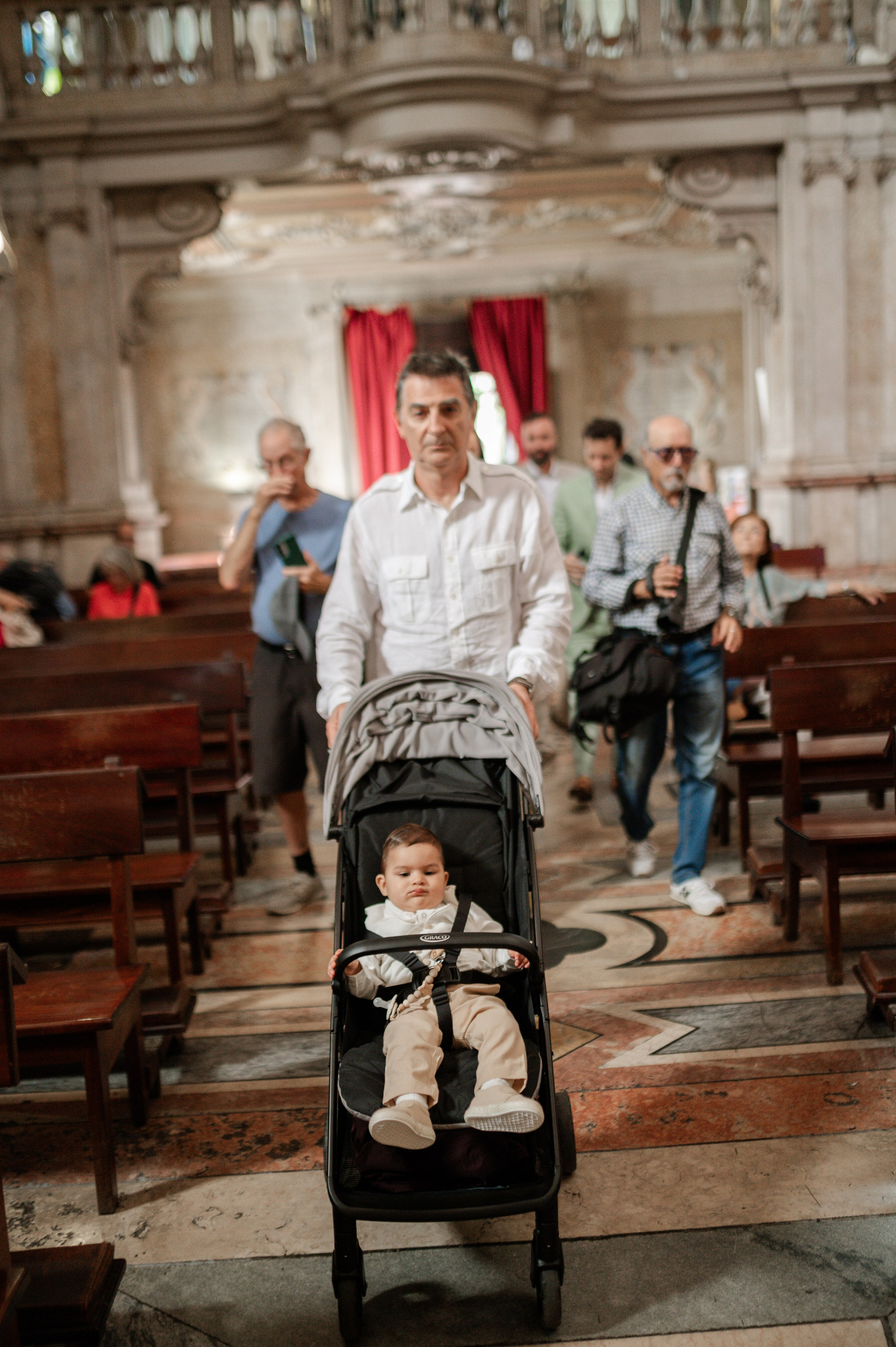 Фотосъёмка крестин — тёплые и значимые моменты. Ваш фотограф в Лиссабоне — Анна Белова