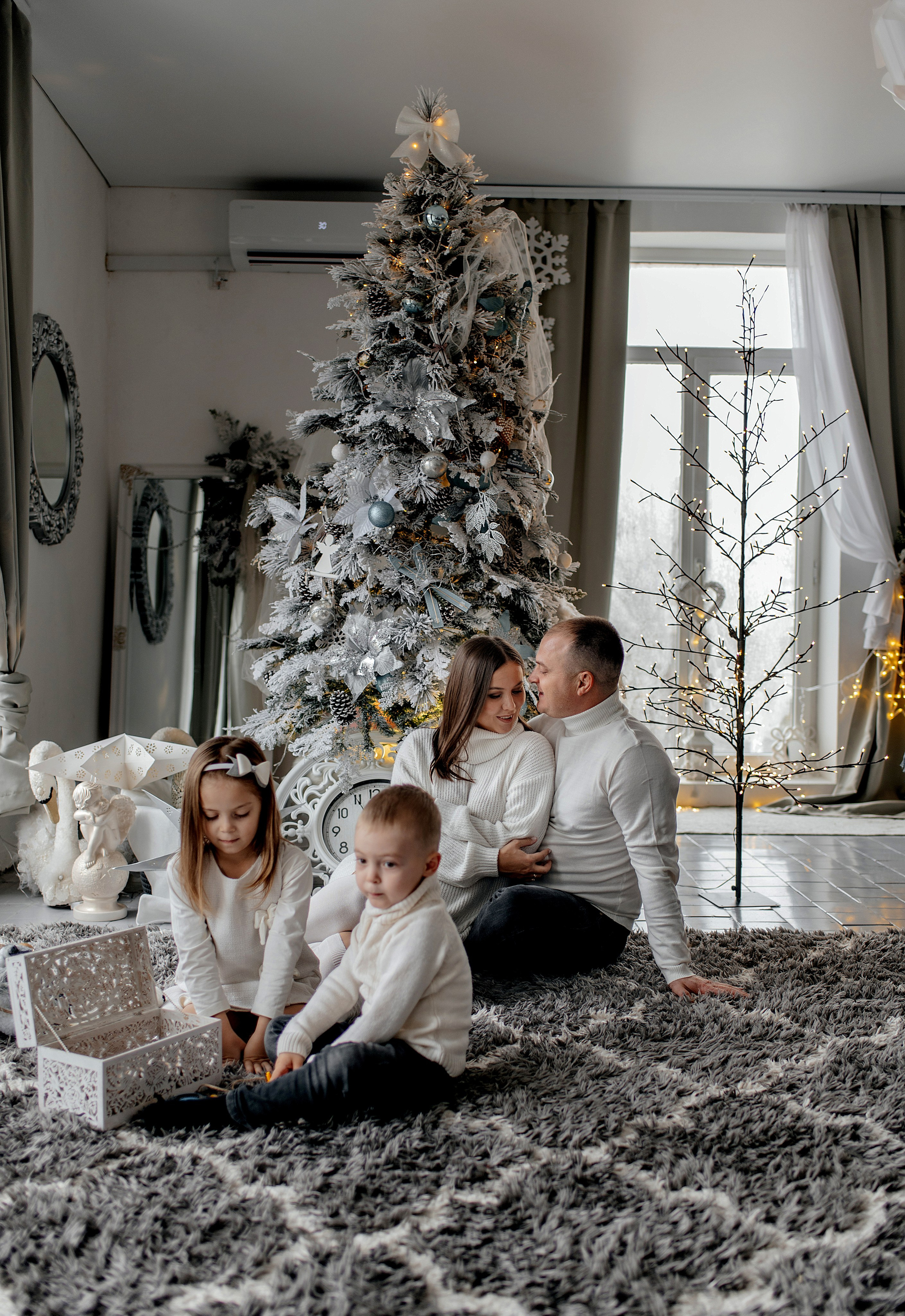 New Year Happy Family. Wedding photographer from Moldova Alexey Chipchiu