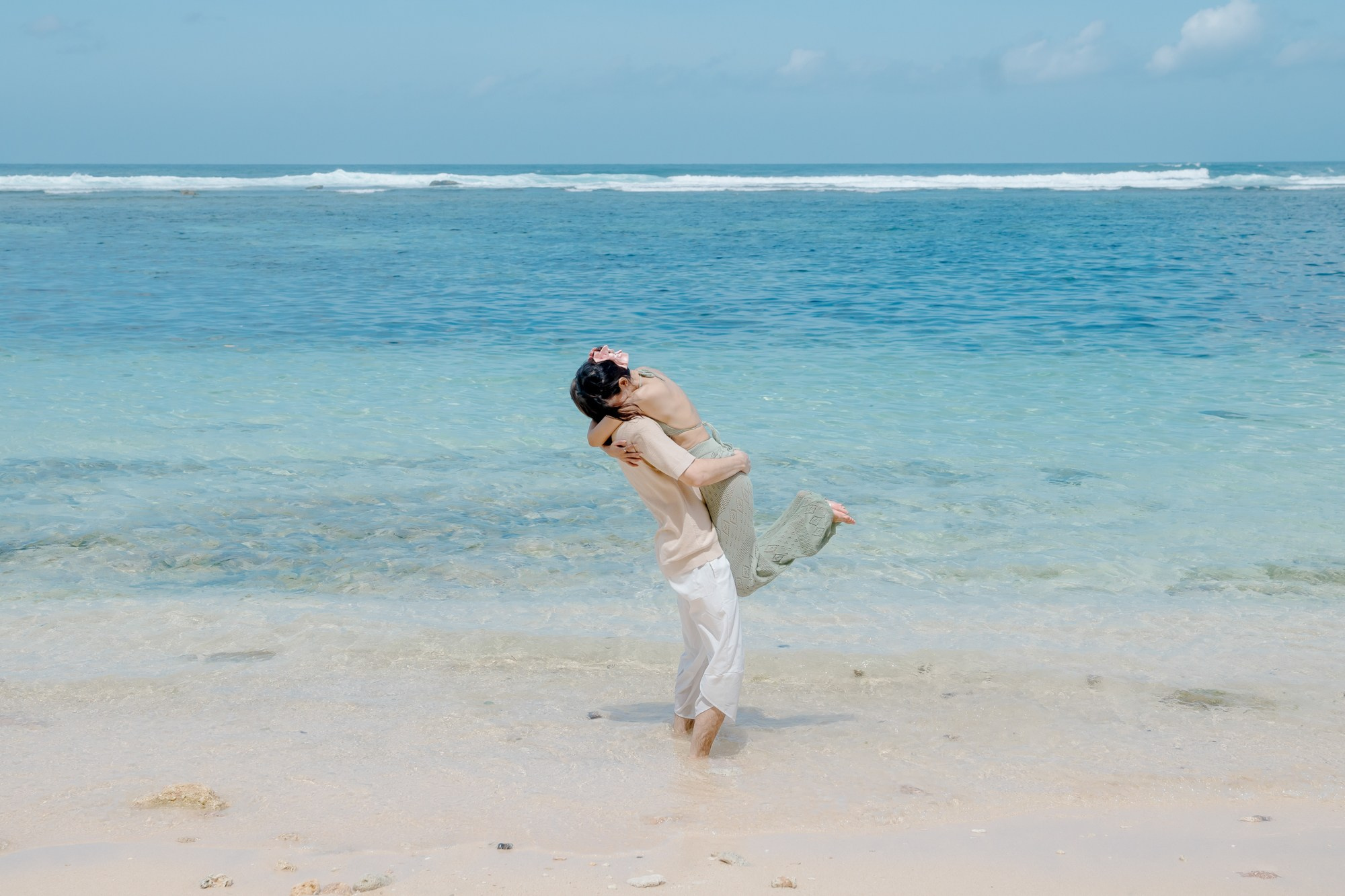 Marriage Proposal in Beach. Female Photographer in Bali