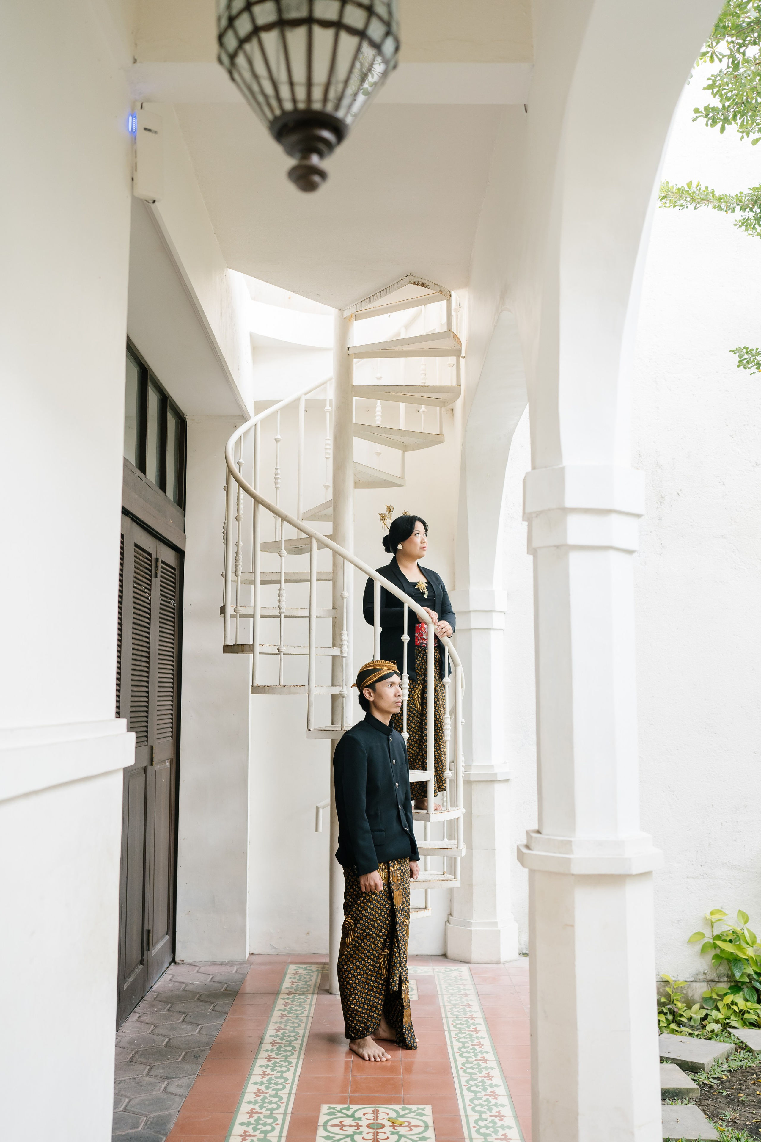Prewedding Photo Shoot with Javanese style. Female Photographer in Bali