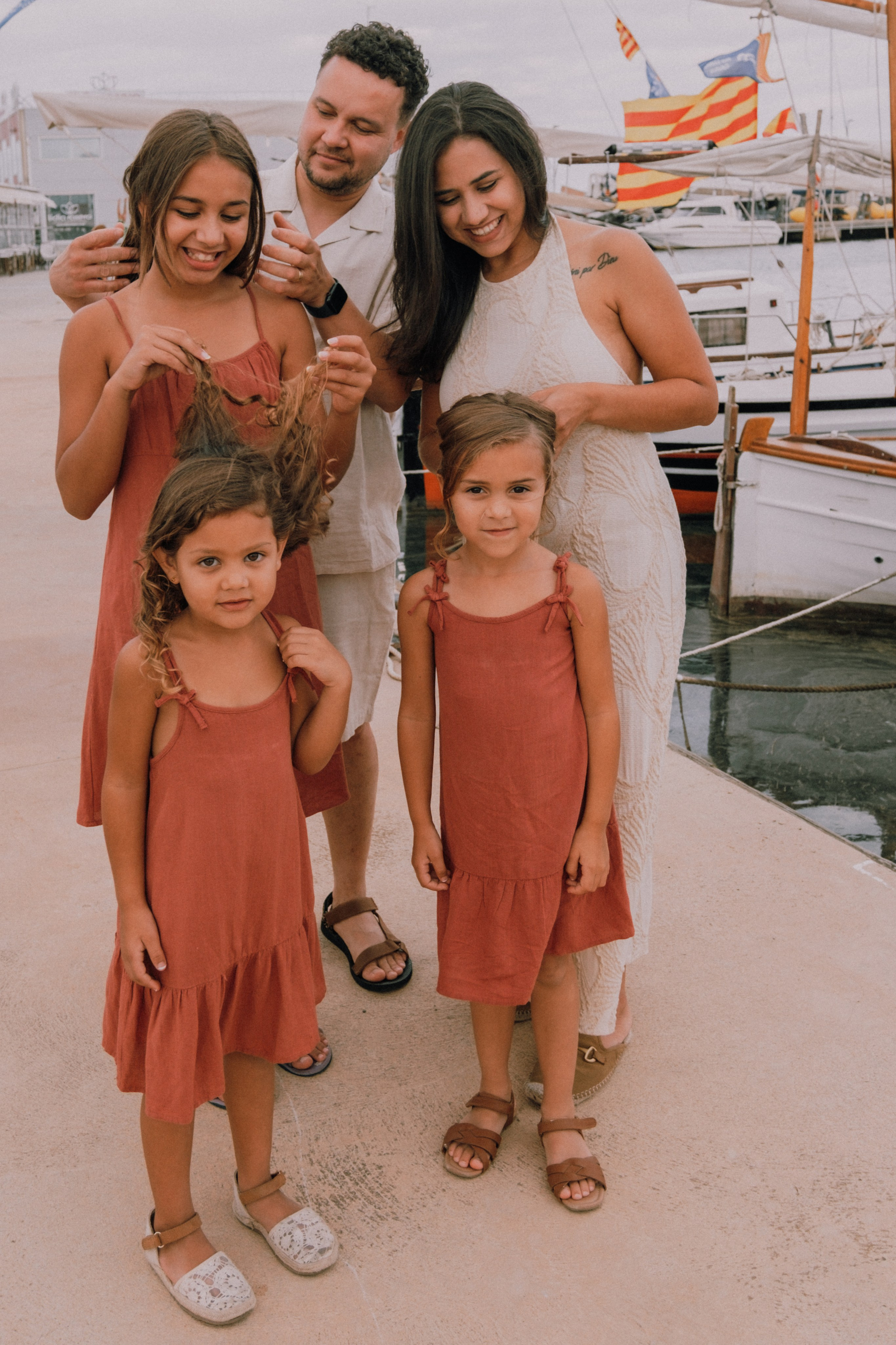Семейная фотосессия на пляже. Профессиональная фотосъемка в Калафелле — Елена Медведева
