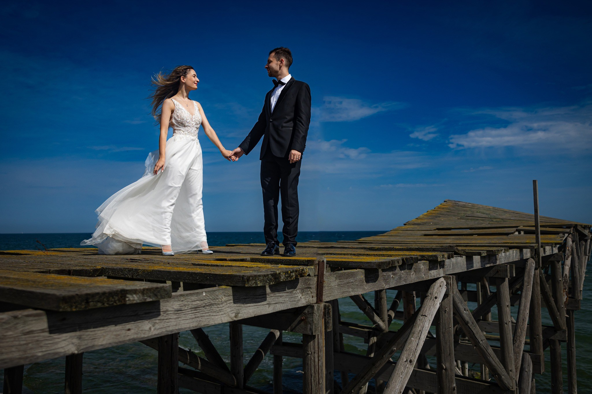 Trash the dress. Fotograf Nuntă Constanța - Moments by Gub