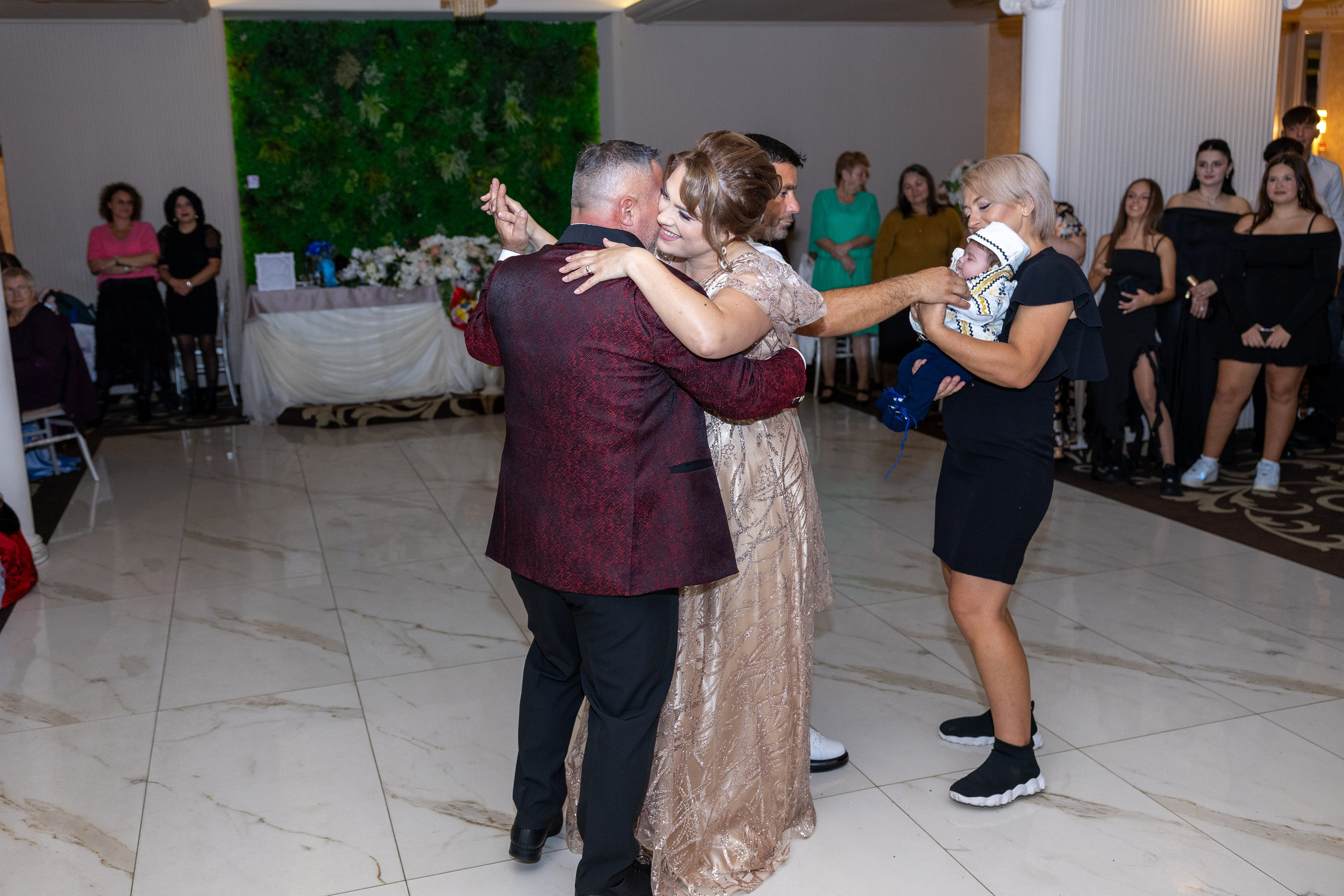 Andrei Sebastian. Moments By Gub