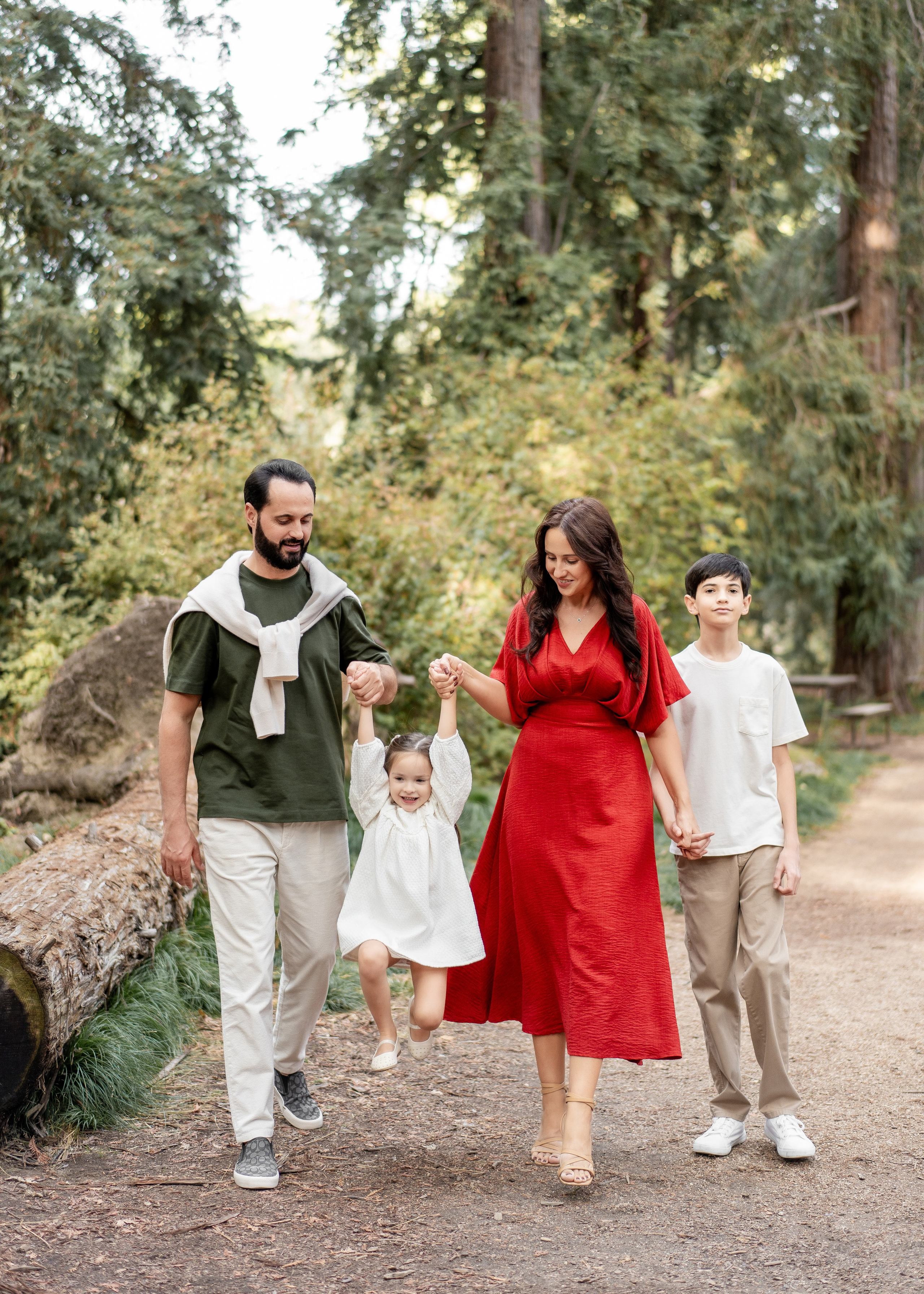 Mikhailov family. Family photographer in Sacramento | Sofia Pavenko