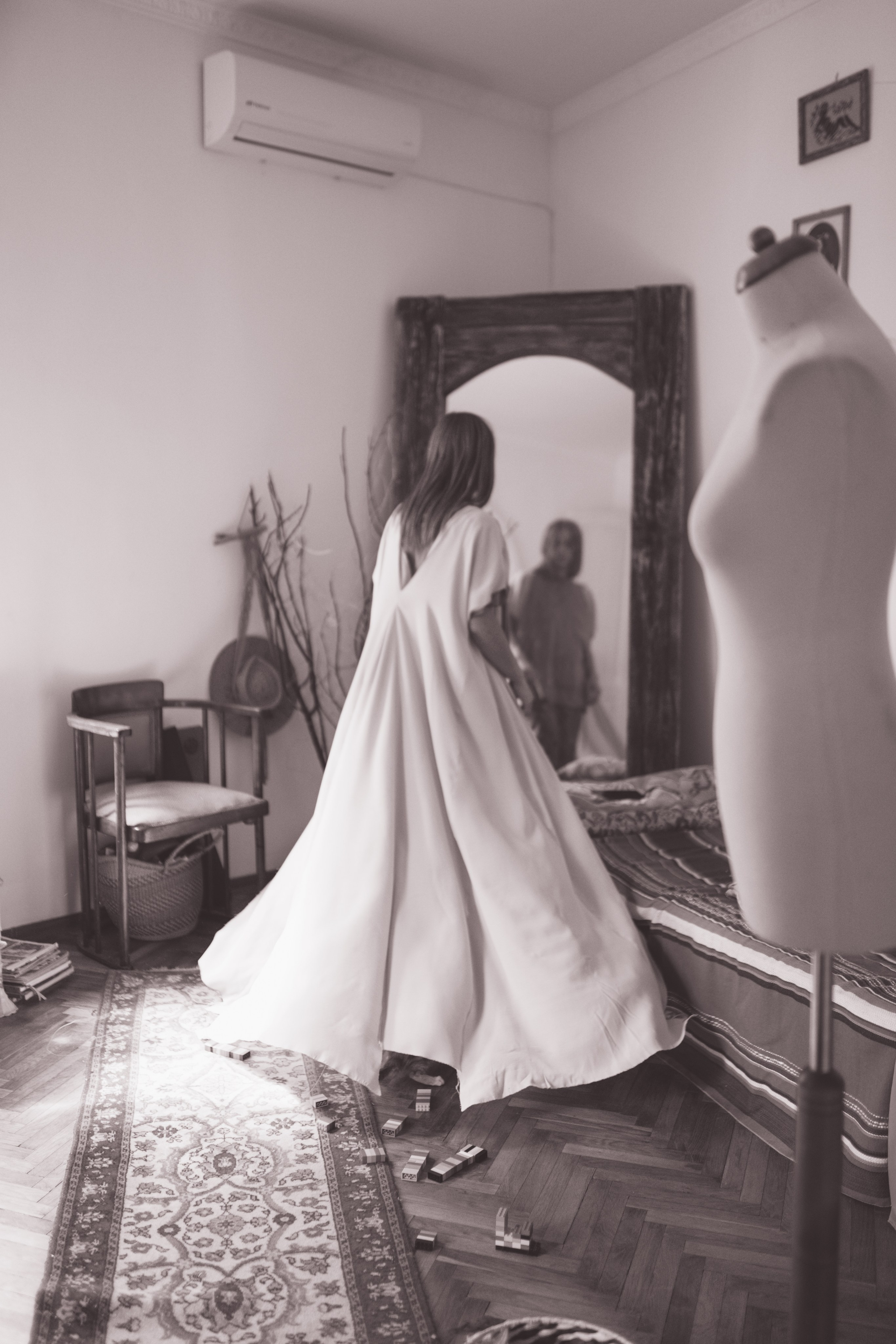 Mother Earth: Proiect de Fotografie Maternitate | Mădălina Beda. Madalina Beda- Artist vizual, fotograf, doula la nastere, consultant babywearing Brasov si in toata tara