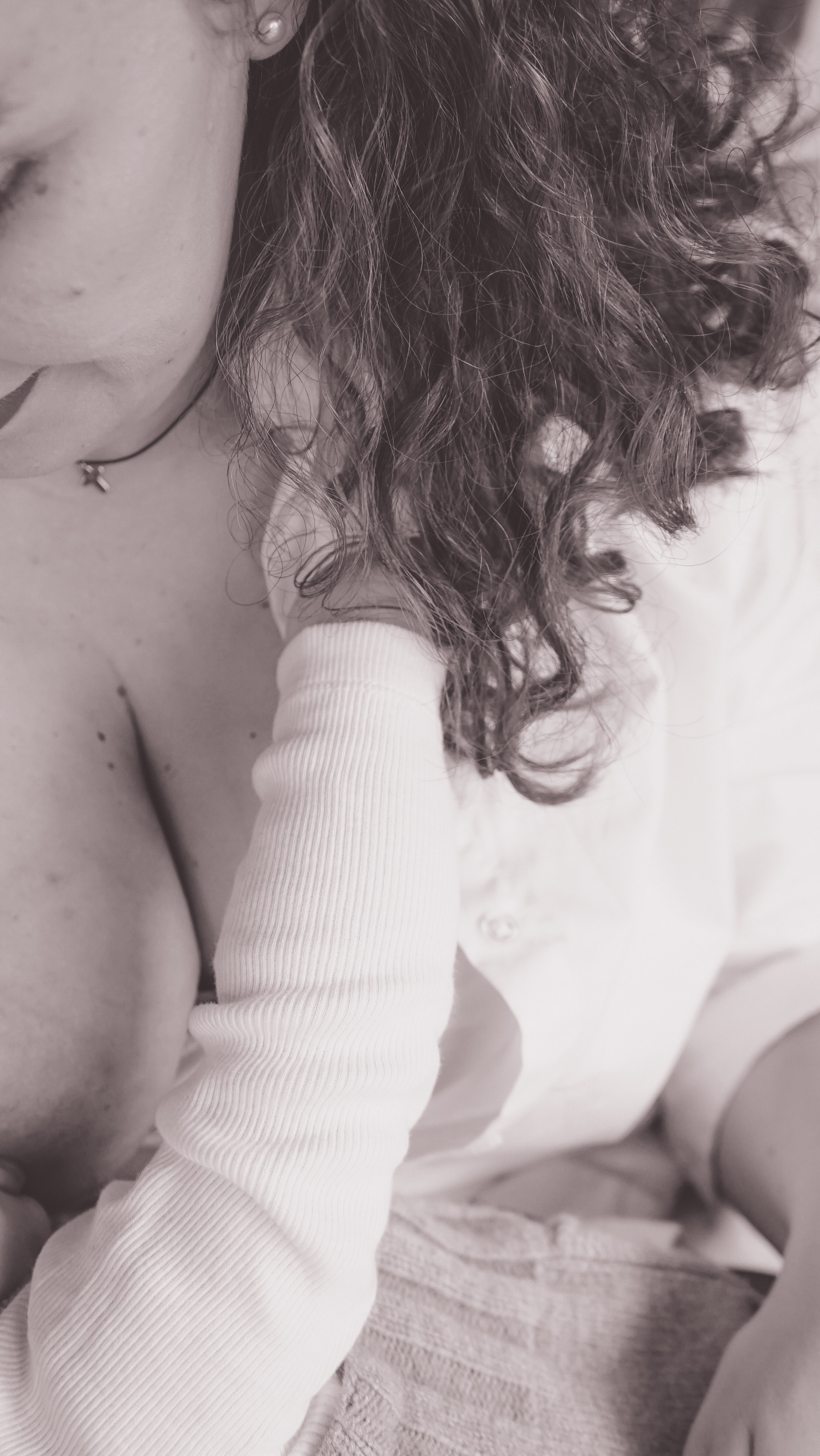 Mother Earth: Proiect de Fotografie Maternitate | Mădălina Beda. Madalina Beda- Artist vizual, fotograf, doula la nastere, consultant babywearing Brasov si in toata tara