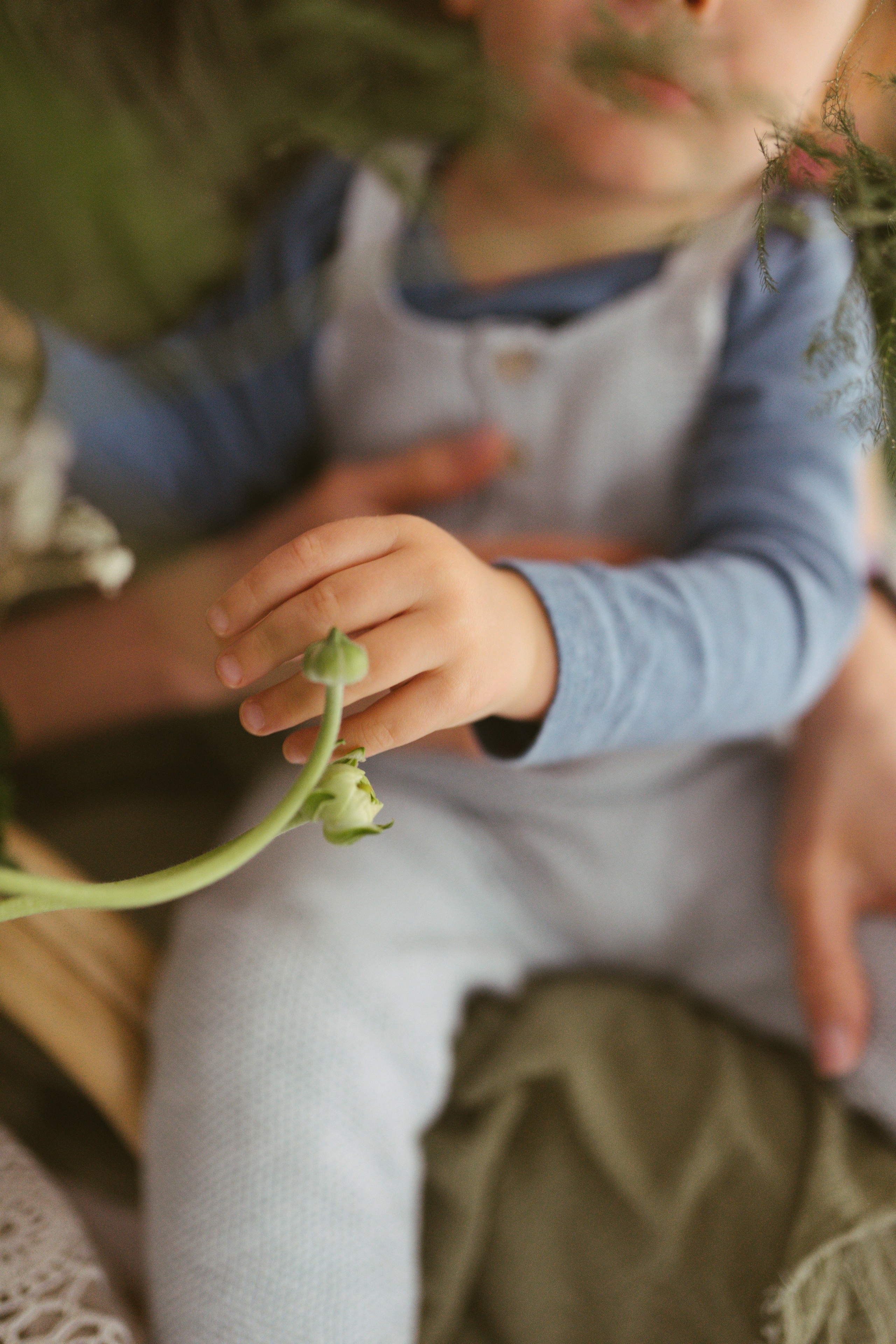 Ședințe Foto Primăvara Colorată Brașov | Mădălina Beda. Madalina Beda- Artist vizual, fotograf, doula la nastere, consultant babywearing Brasov si in toata tara