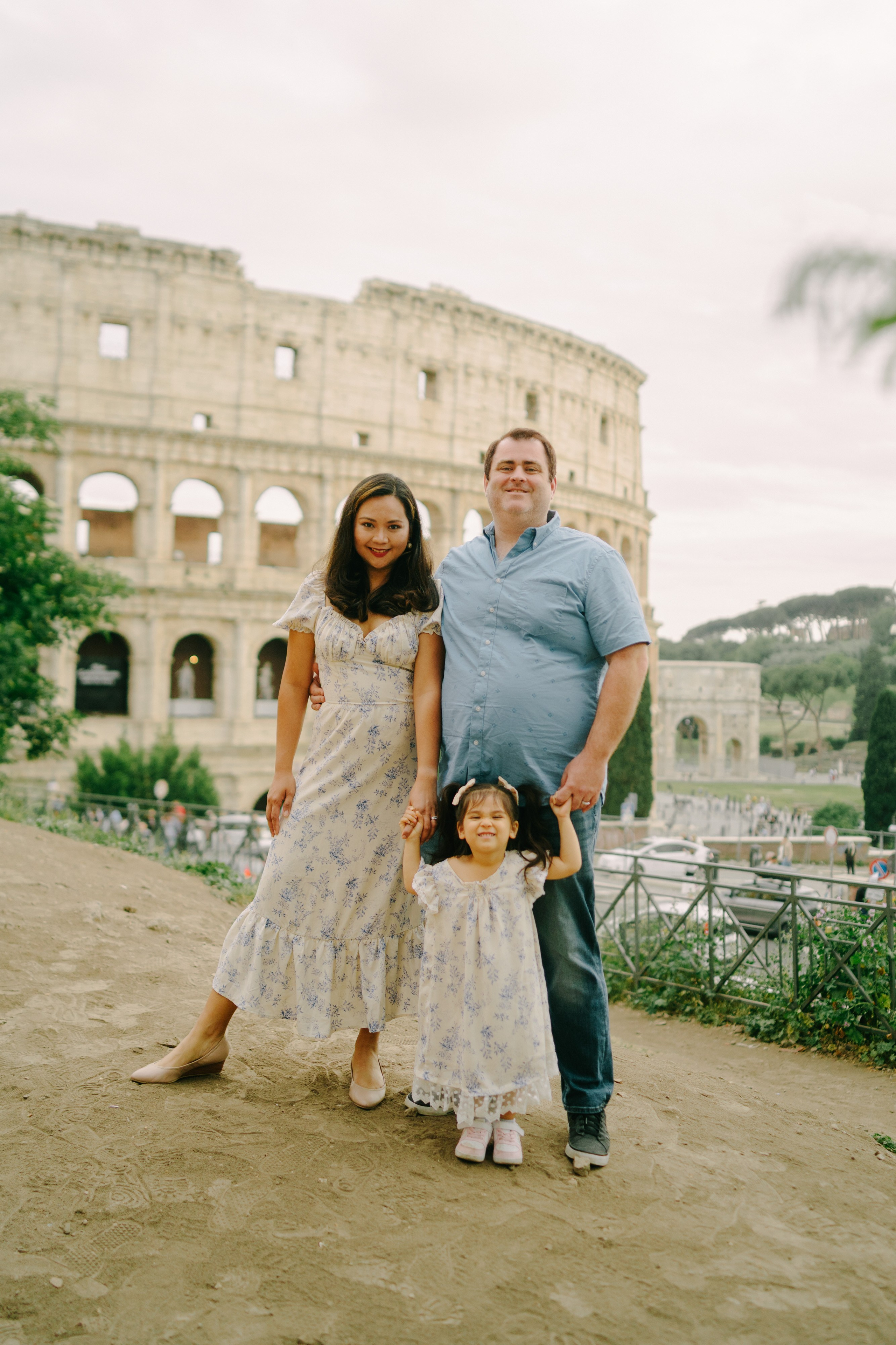 Colosseum Family shoot. Photographer in Rome and Italy. Stas Varych