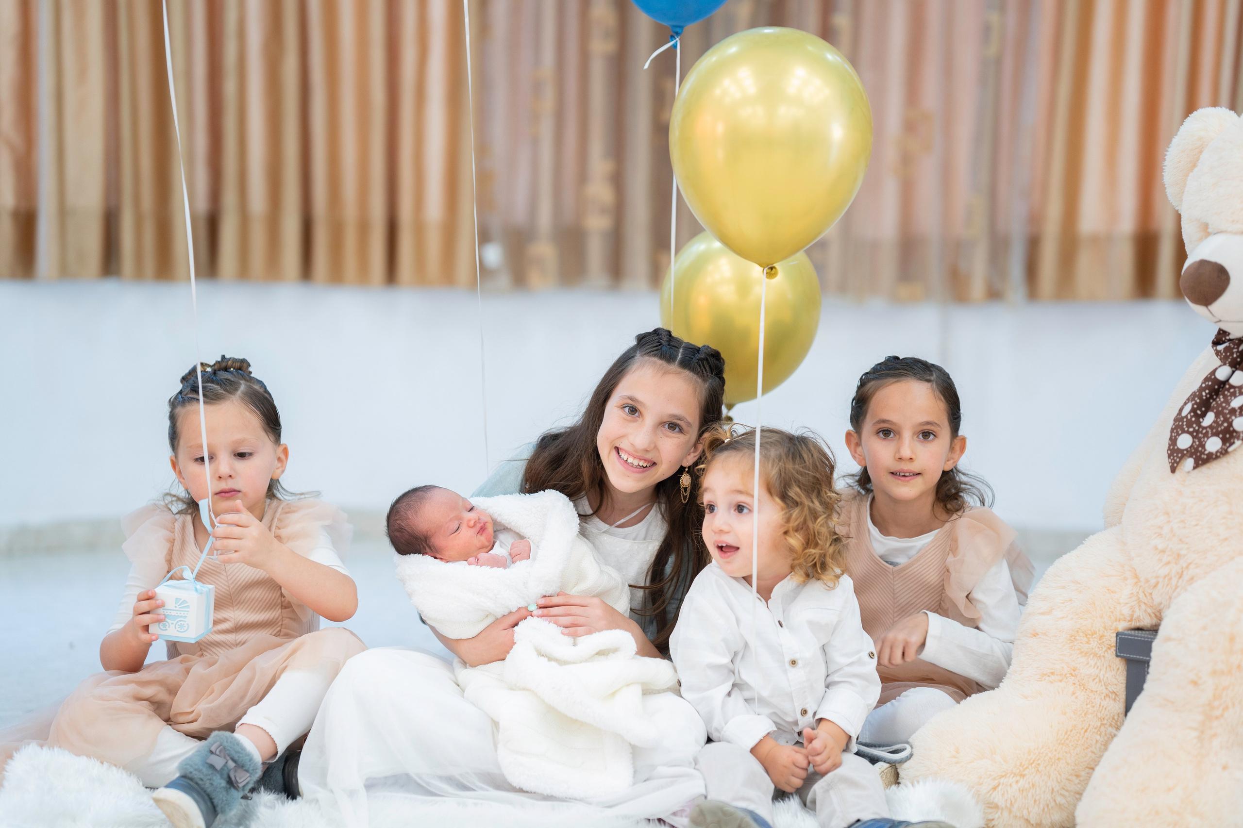 הברית של יוסף וחנה. יוסף מזרחי צילום חתונה, ברית וזוגיות. צלם מקצועי שאוהב להוציא אתכם הכי יפים ברגעים הכי מרגשים