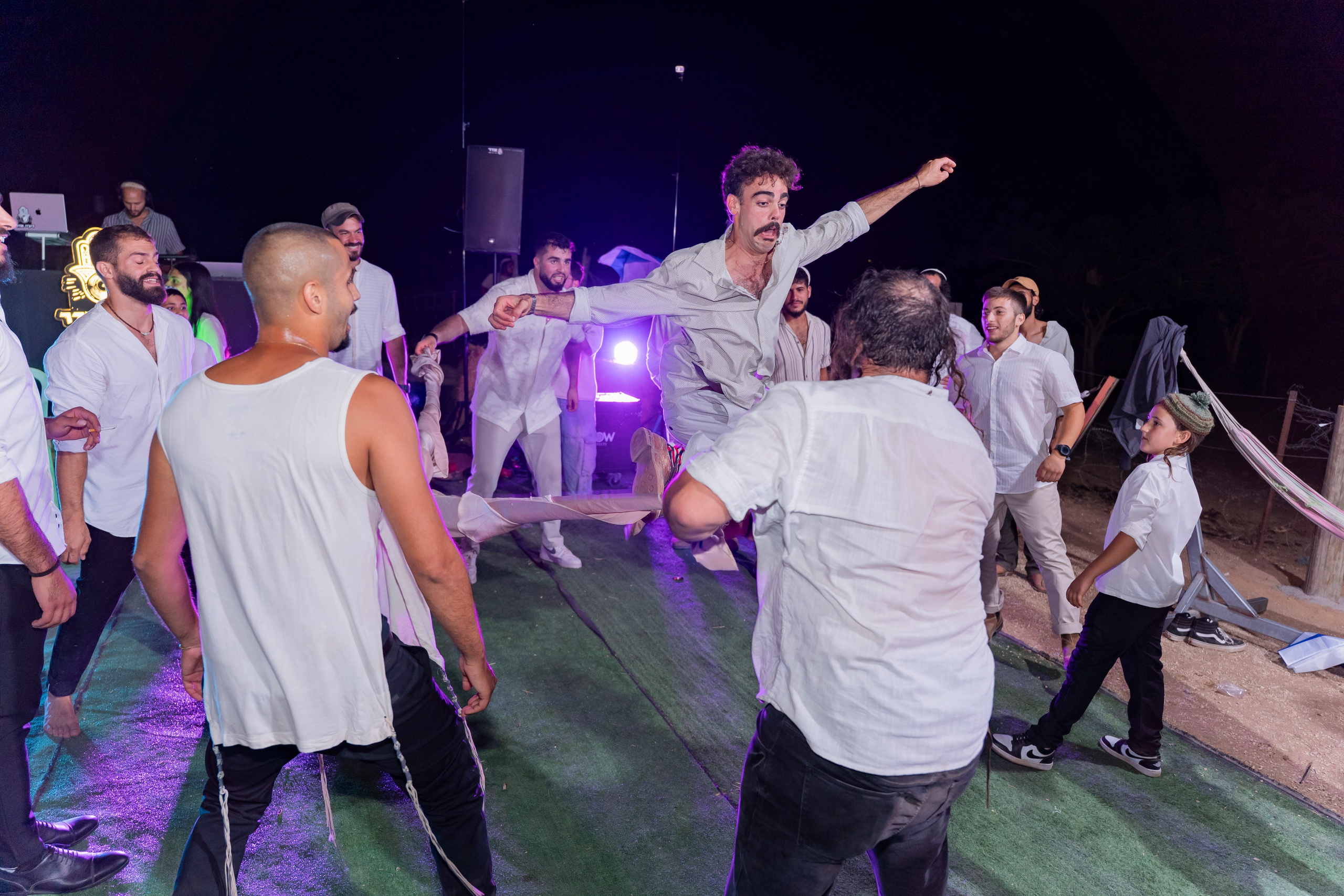 אביה ואחיה. יוסף מזרחי צילום חתונה, ברית וזוגיות. צלם מקצועי שאוהב להוציא אתכם הכי יפים ברגעים הכי מרגשים