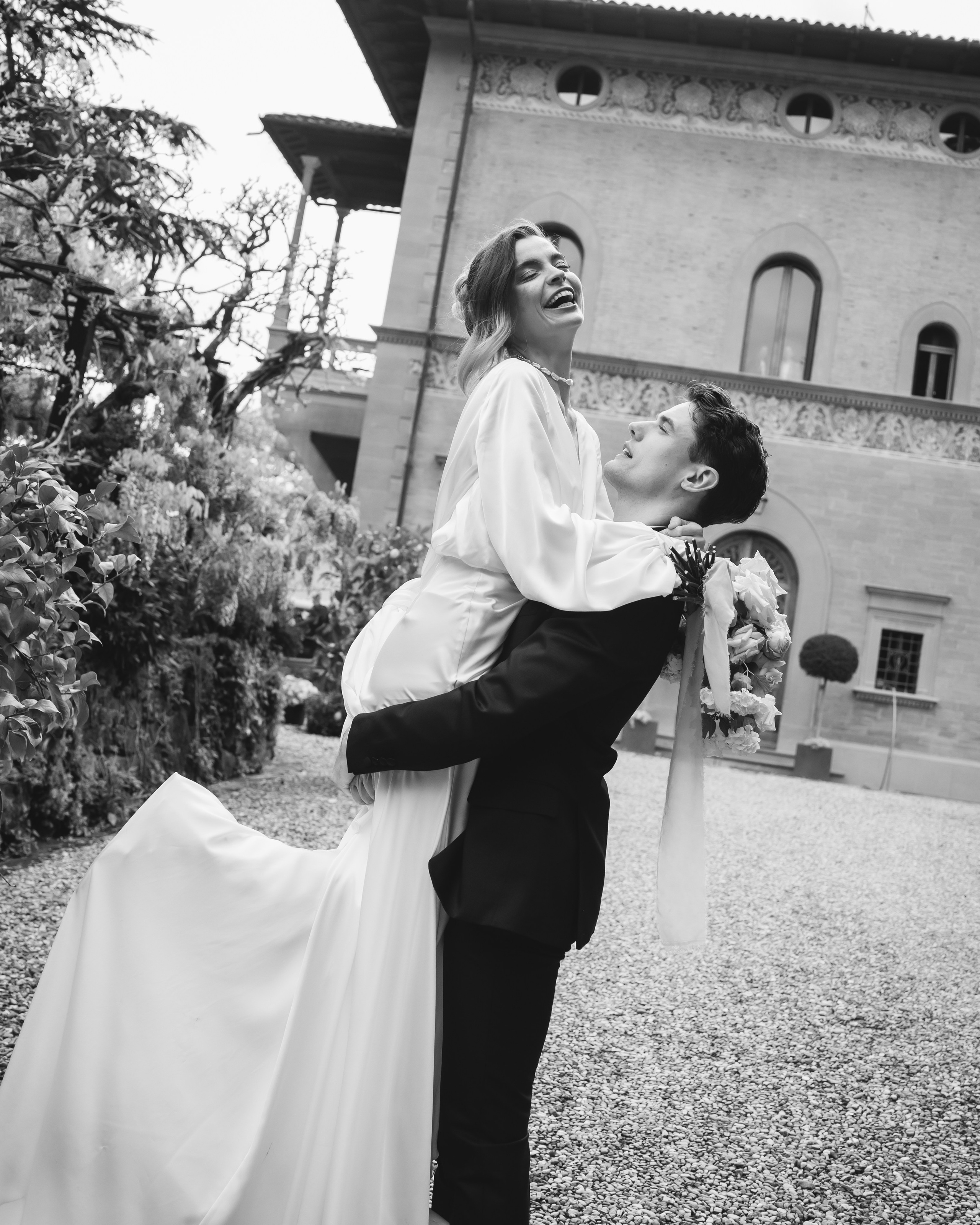Tuscany Wedding Villa La Commenda Concordia. Professional wedding photographer in Copenhagen, Denmark — Julia Byron