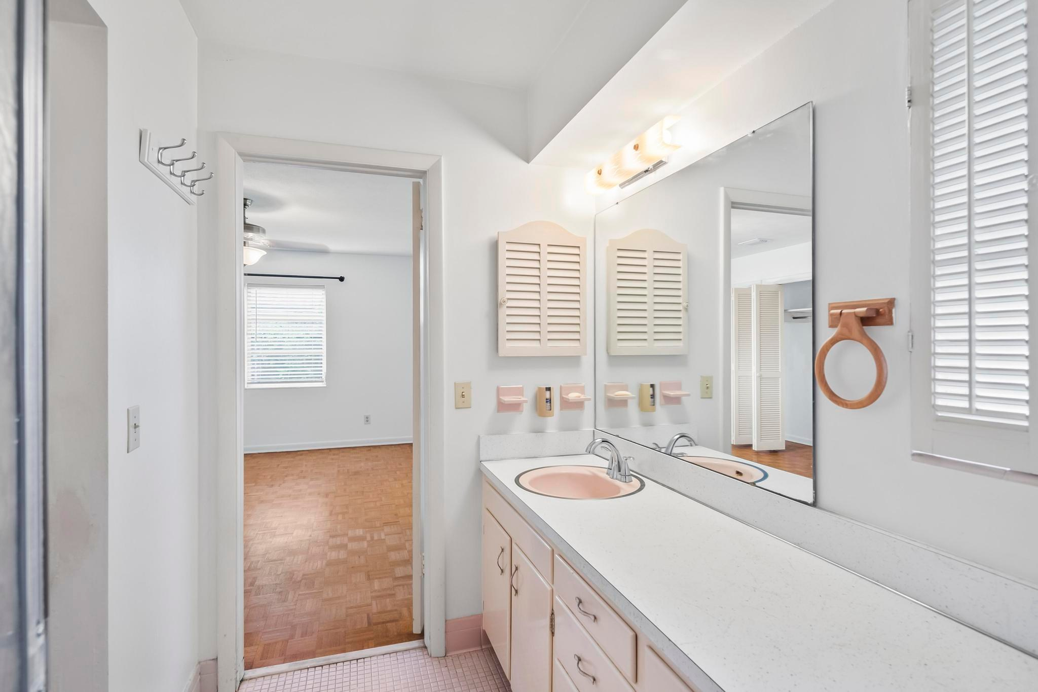 Carlotta Rd W, Jacksonville Fl 32 211