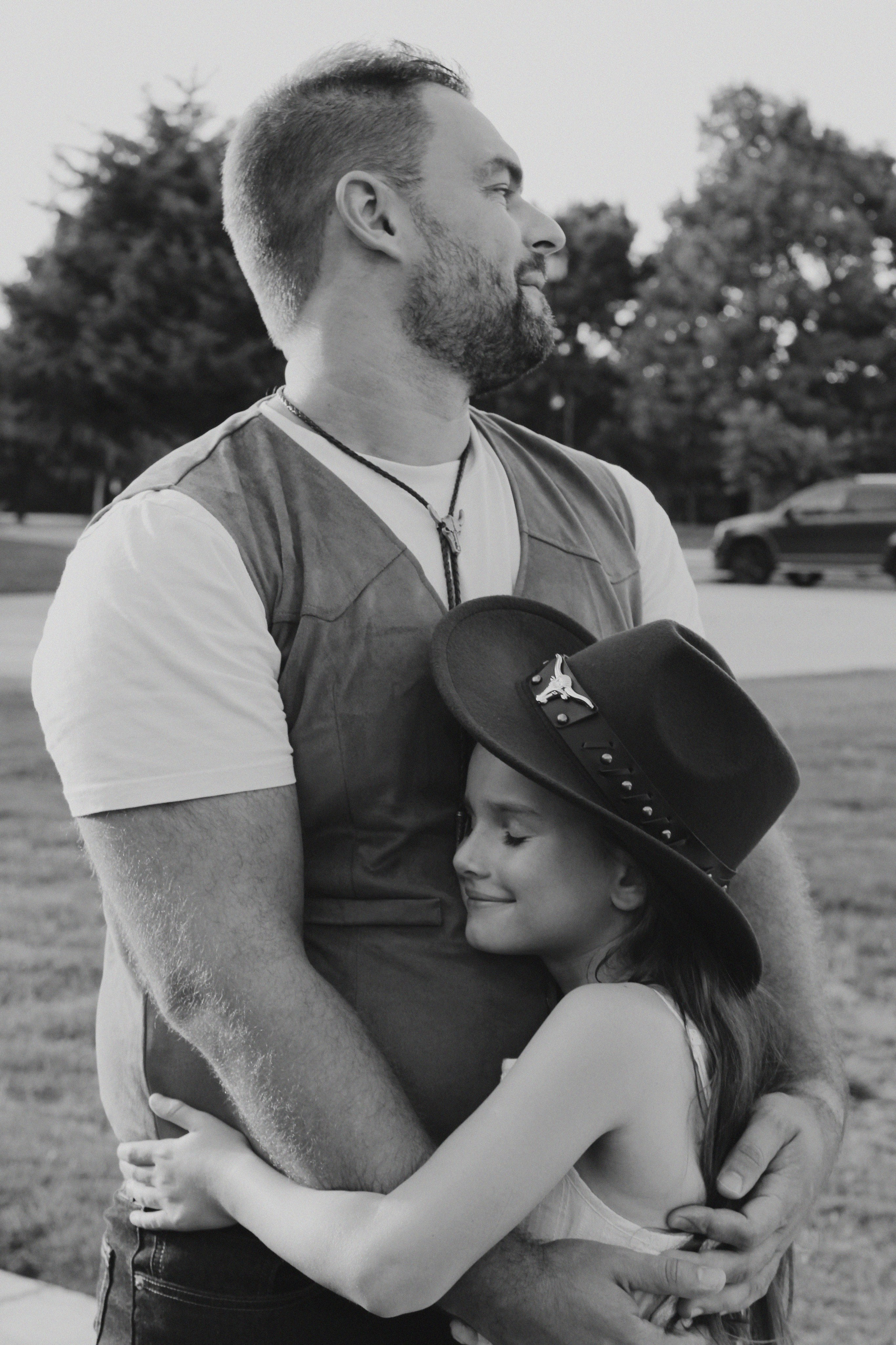Texas Countryside Family Photoshoot in Cowboy Style. Lana Petrychenko — Portrait & Family Photographer. Valencia, Spain