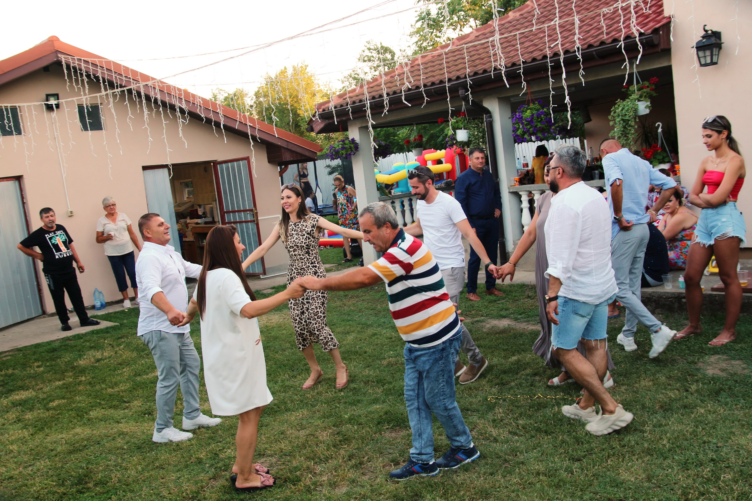 BYZO MEDIA. PETRU BYZO - family and children photographer in ROMANIA