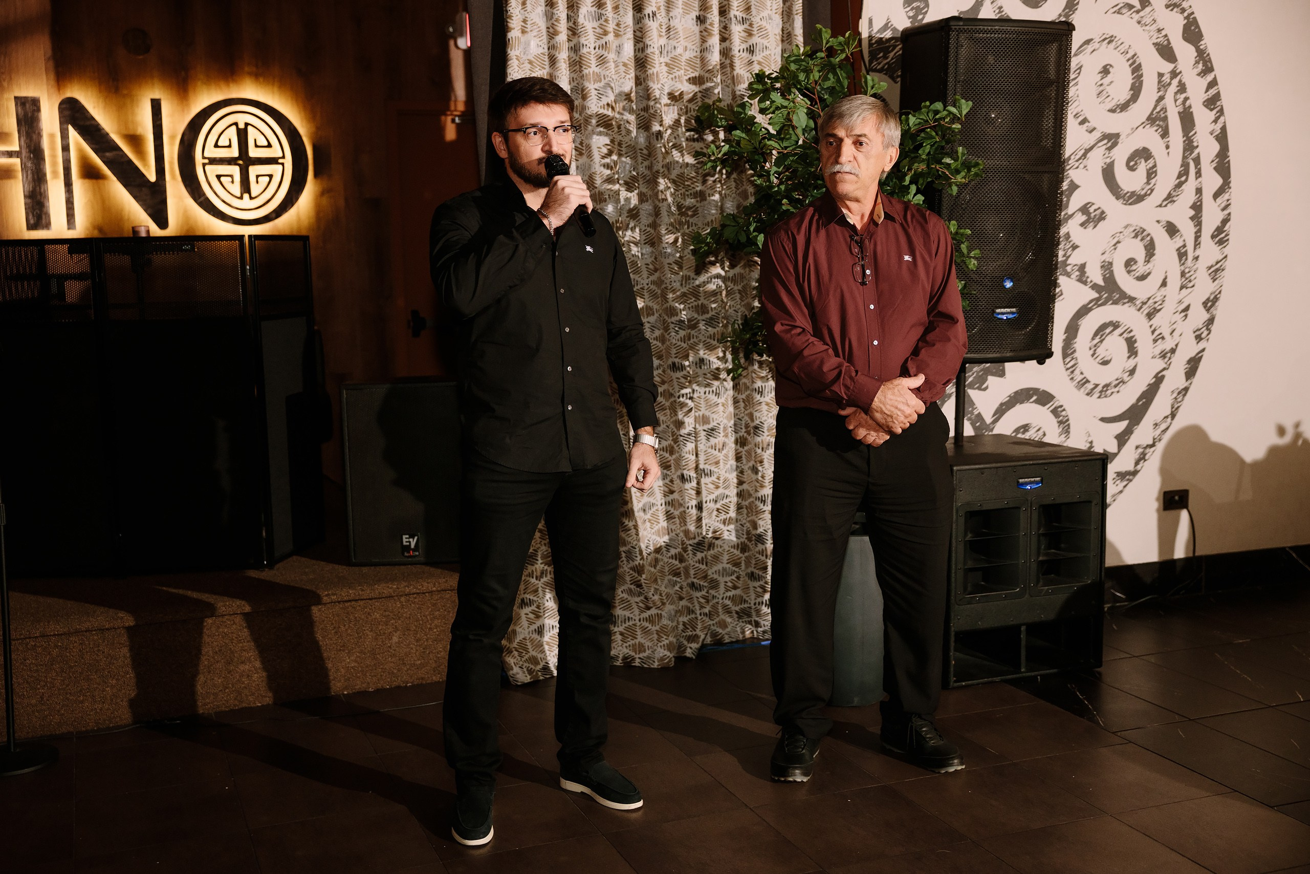 06.10.2024 Wedding Party. Wedding family event photographer in Chicago Nick Yushevich