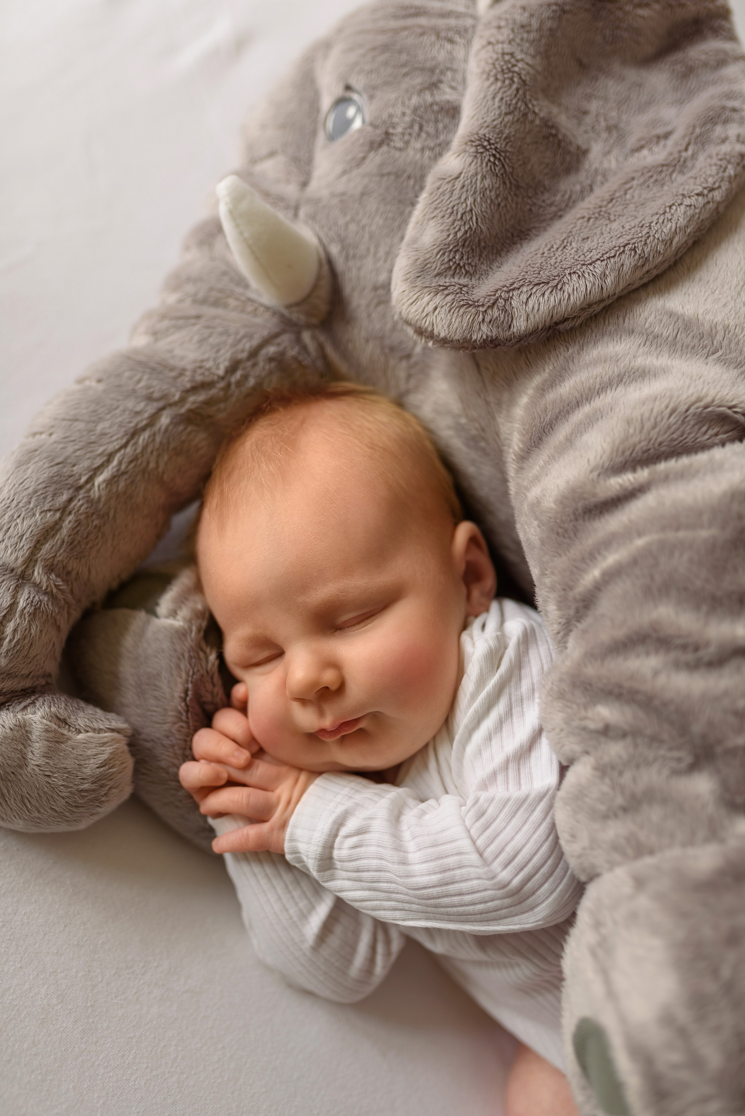 Съёмка в стиле life-style с элементами newborn от 0 до 12 мес. Семейный фотограф и фотограф новорожденных в Вильнюсе Ирина Беленкевич