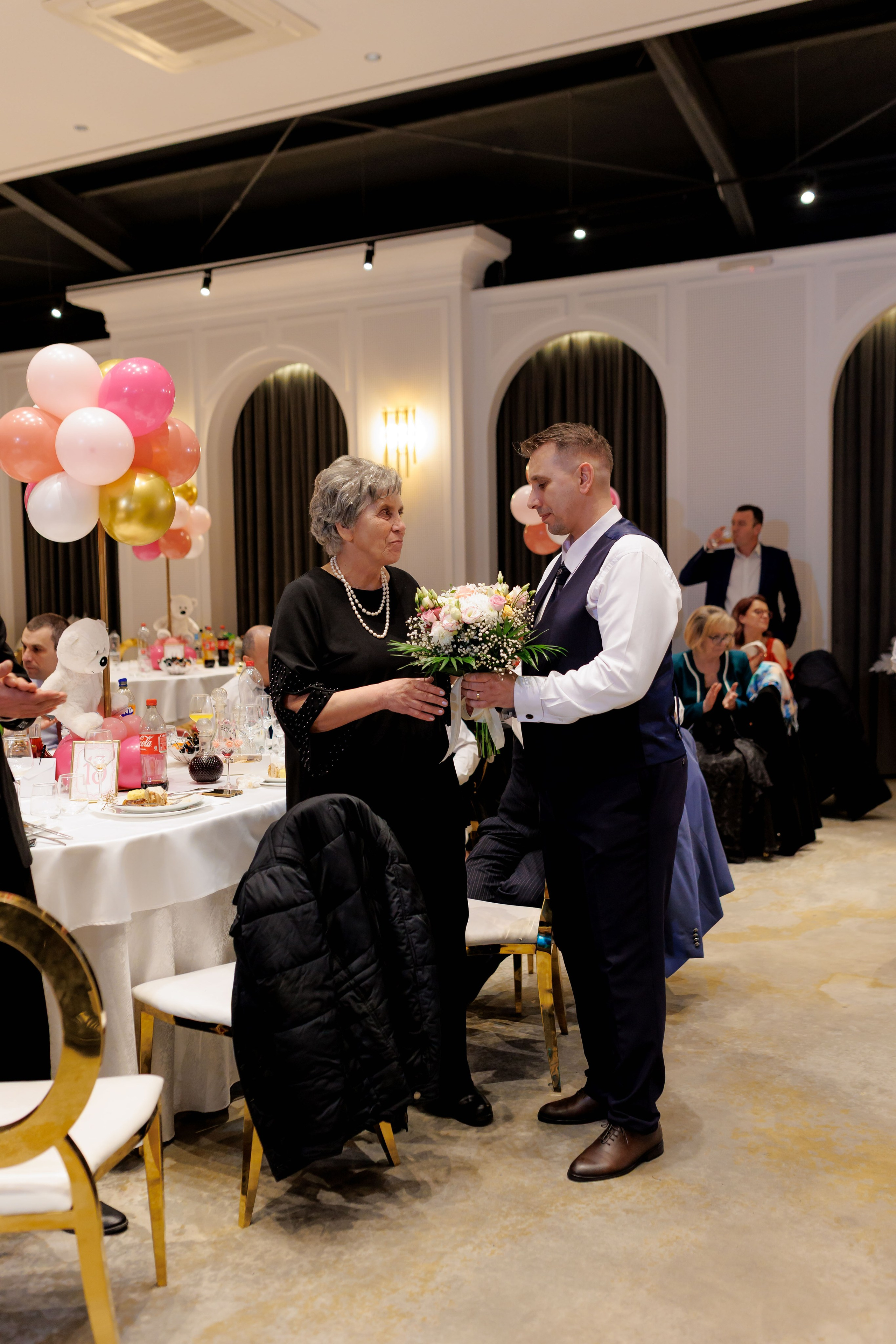 Povestea voastră, regizată de noi |Cristi Turculet Videograf Nuntă Suceava | wedding highlight. Servicii foto-video profesionale, pentru momente de neuitat