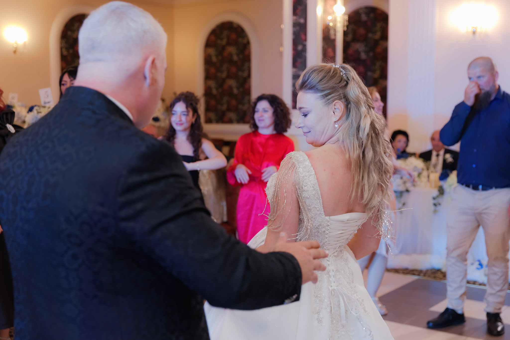 Mihai & Oana. Servicii foto-video profesionale, pentru momente de neuitat