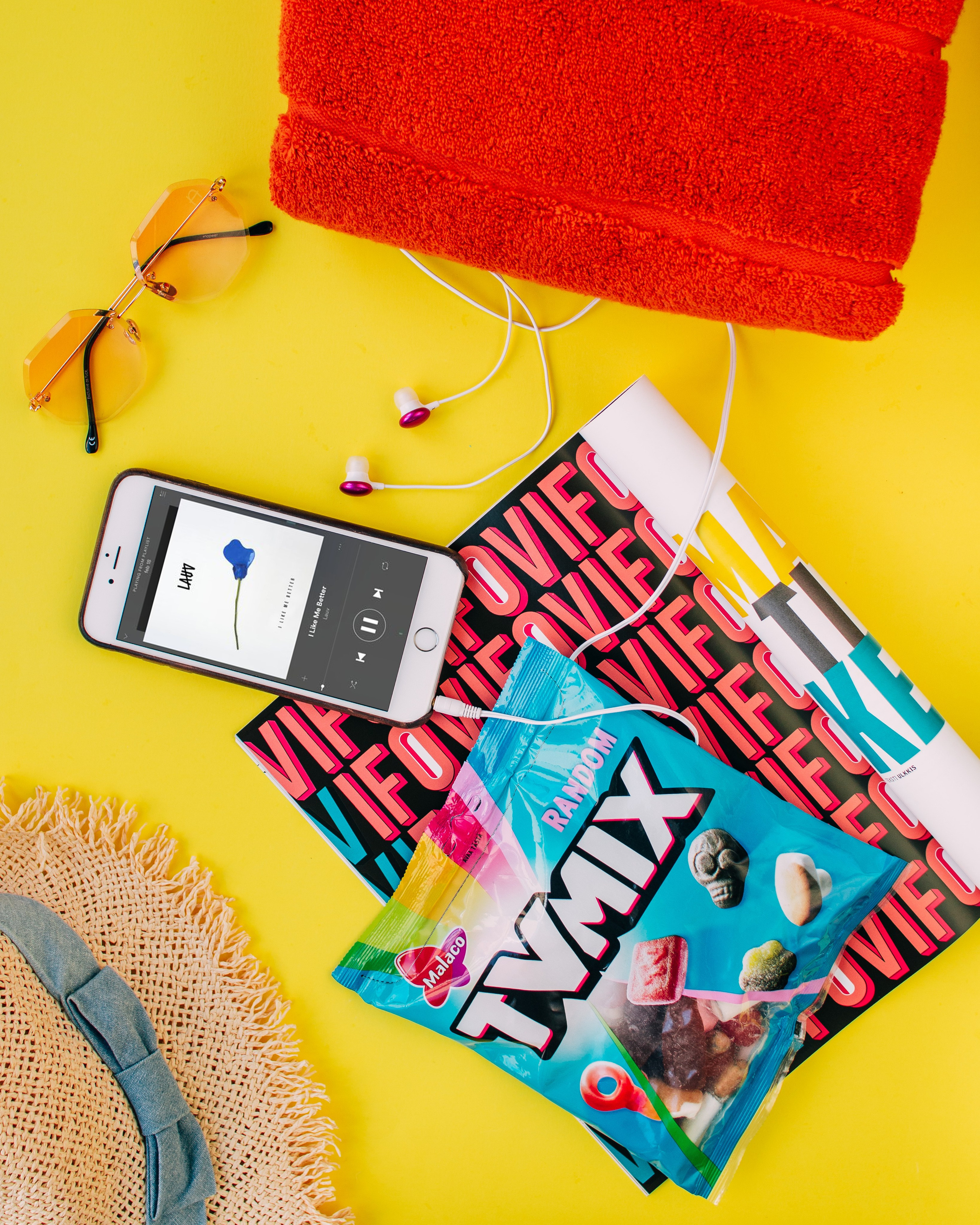 TVMIX. Anna Z commercial photographer and graphic designer based in Turku