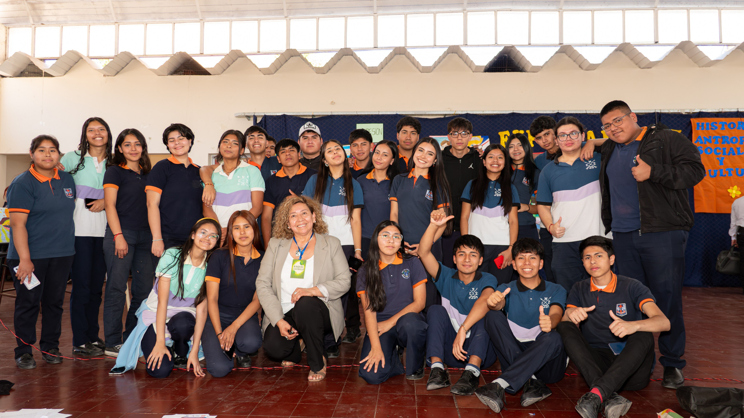 Fotografía Institucional para el Colegio Nacional N2 «Armada Argentina». Cuarta Pared