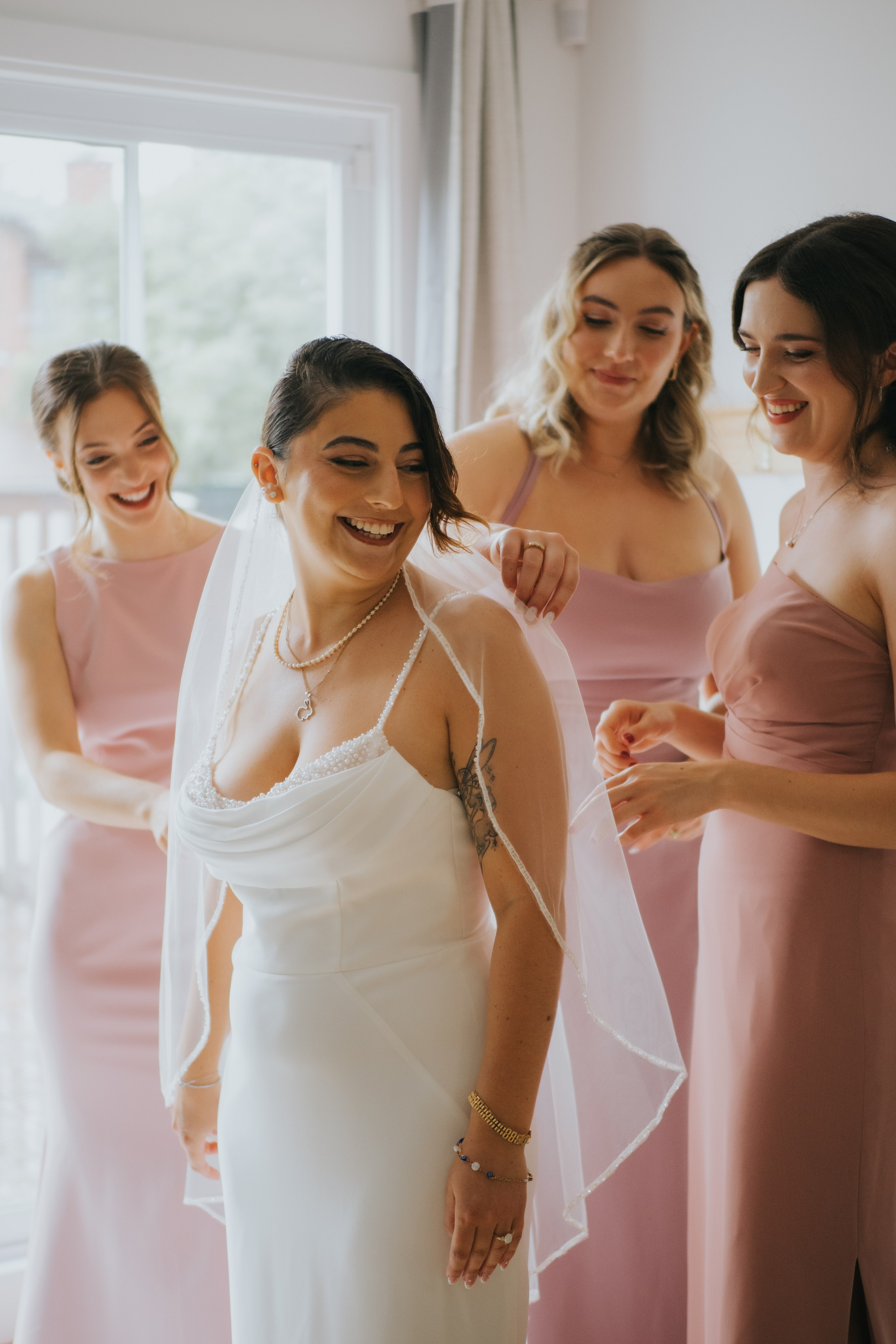 Wedding of Cassandra and Loïc in Beaconsfield, Montreal. Wedding and Family Photography Montreal Muriel Oe Photo