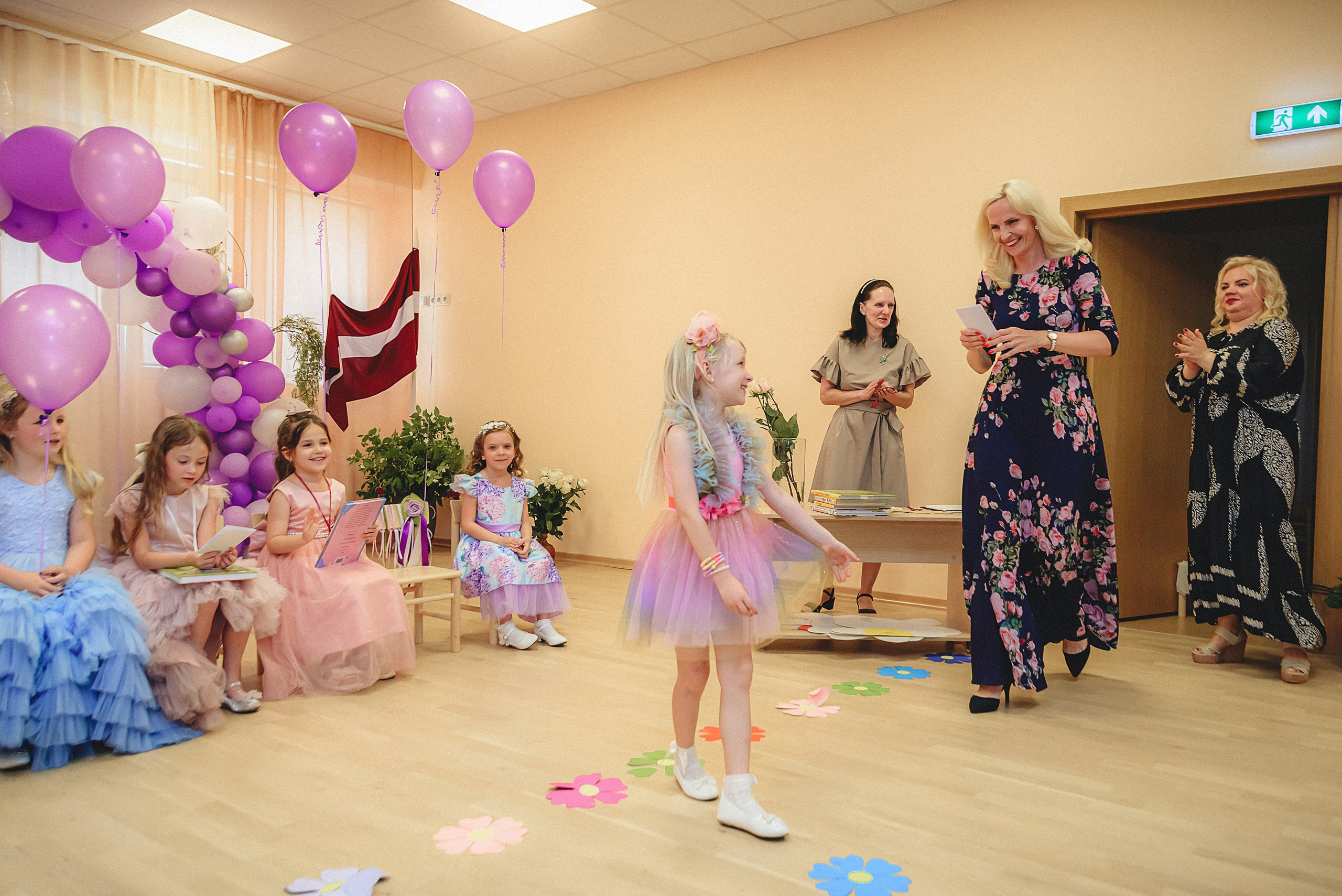 Bērnudārza «Laimiņa» Izlaidums. Photographer in Riga. Family, private and commercial photogrpahy