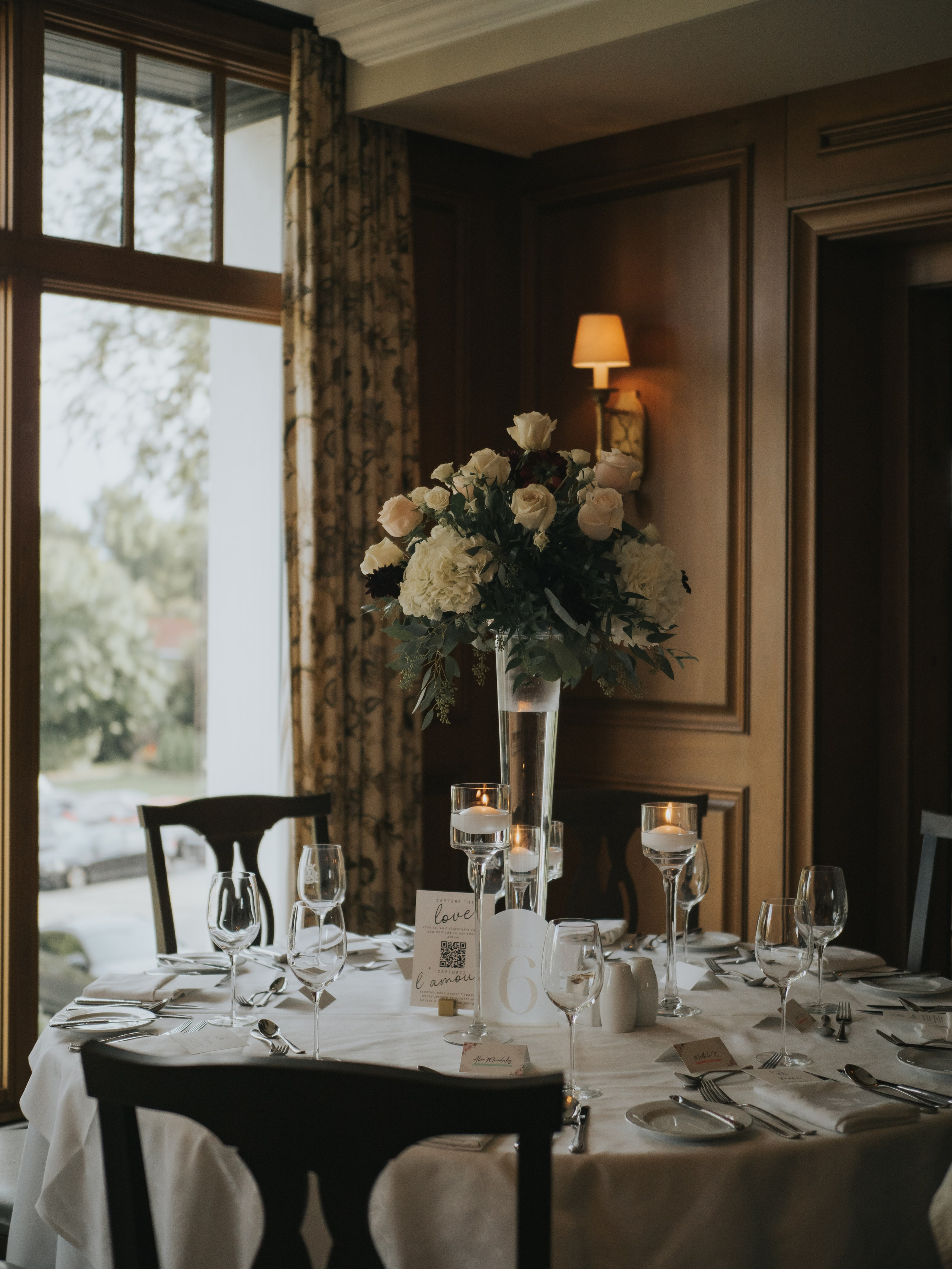 Wedding of Cassandra and Loïc in Beaconsfield, Montreal. Wedding and Family Photography Montreal Muriel Oe Photo