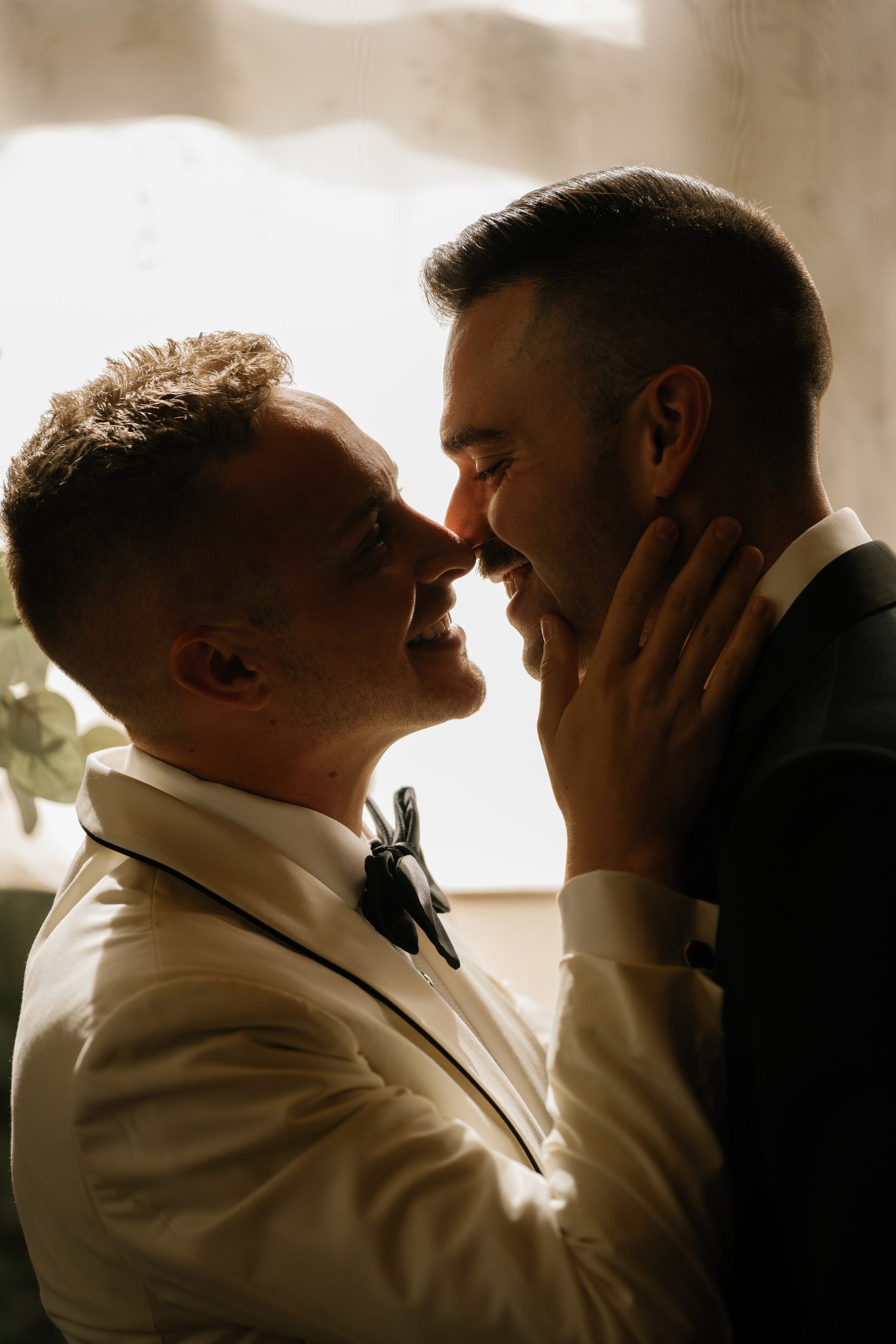 LGBT wedding photographer in California. Wedding Photography & Videography Team in California, Los Angeles, San Francisco, San Diego and Travel