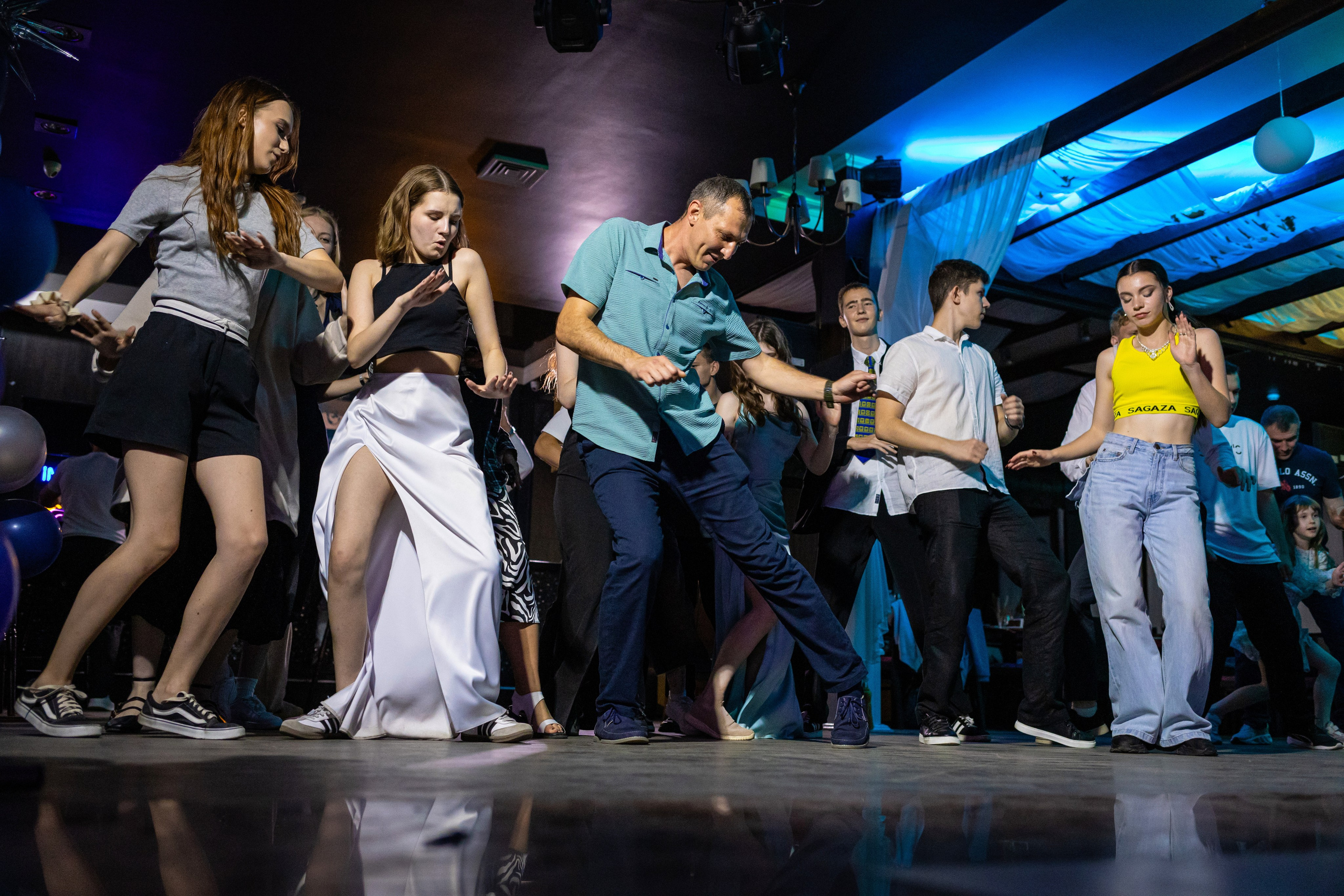 Пример фотосессии последний звонок и выпускной 11А, все в куче по очереди