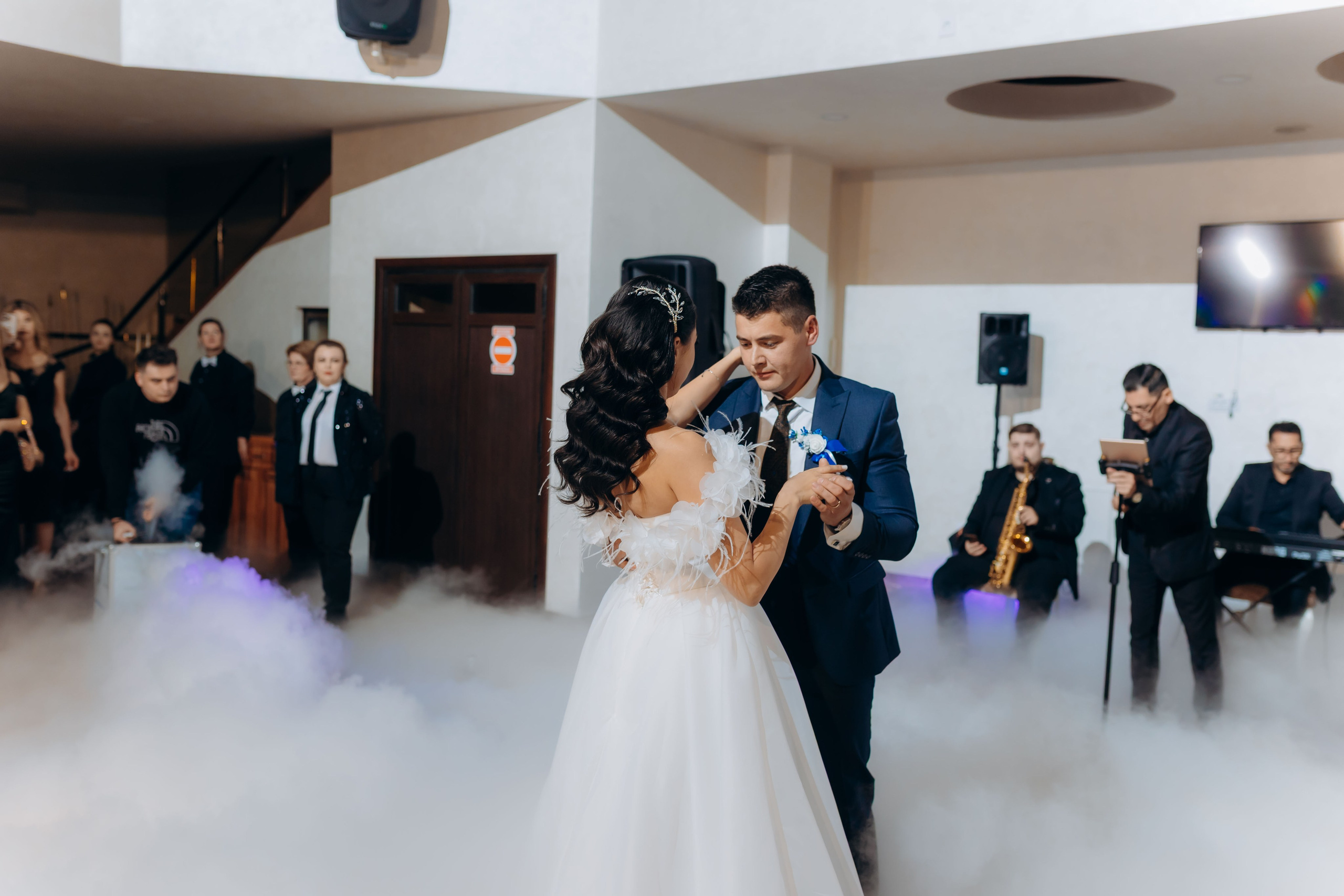 Loredana & Emilian – Ziua Nunții | Videografie - fotografie Botez Suceava, Iași, Botoșani. Servicii foto-video profesionale, pentru momente de neuitat