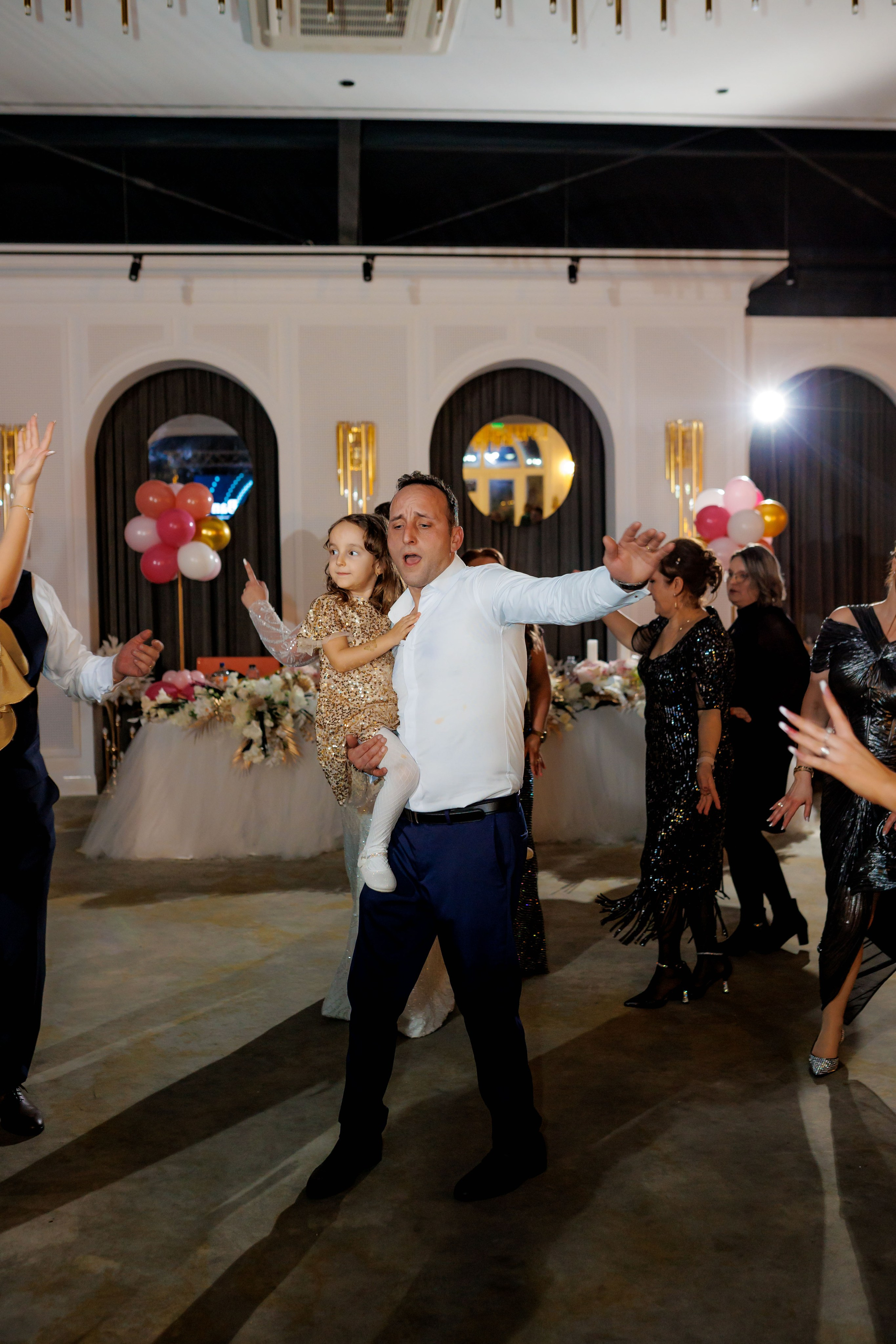 Povestea voastră, regizată de noi |Cristi Turculet Videograf Nuntă Suceava | wedding highlight. Servicii foto-video profesionale, pentru momente de neuitat