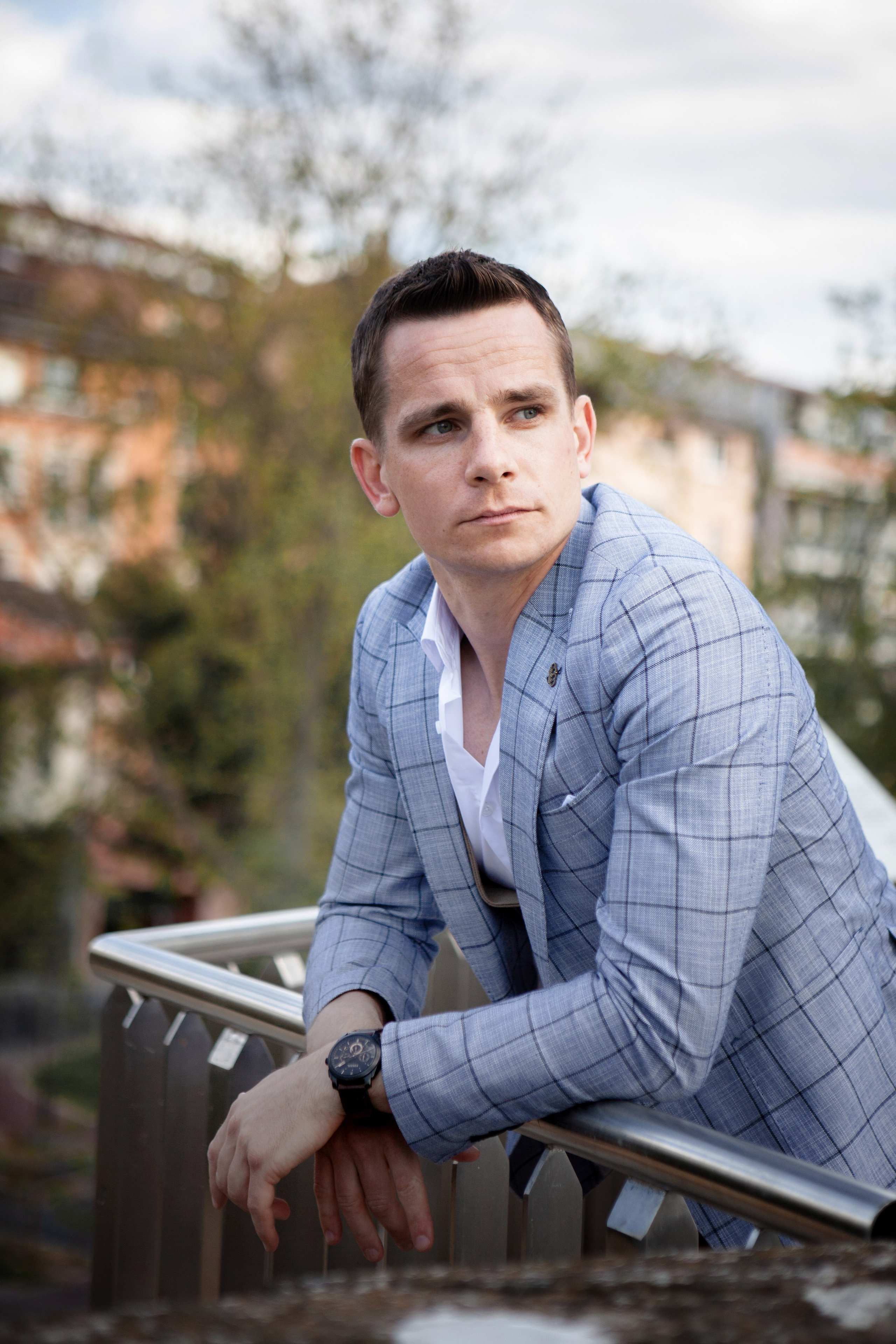 Personal brand photoshoot in Toulouse. Eugénie Smirnova — your photographer in Toulouse and southwest France