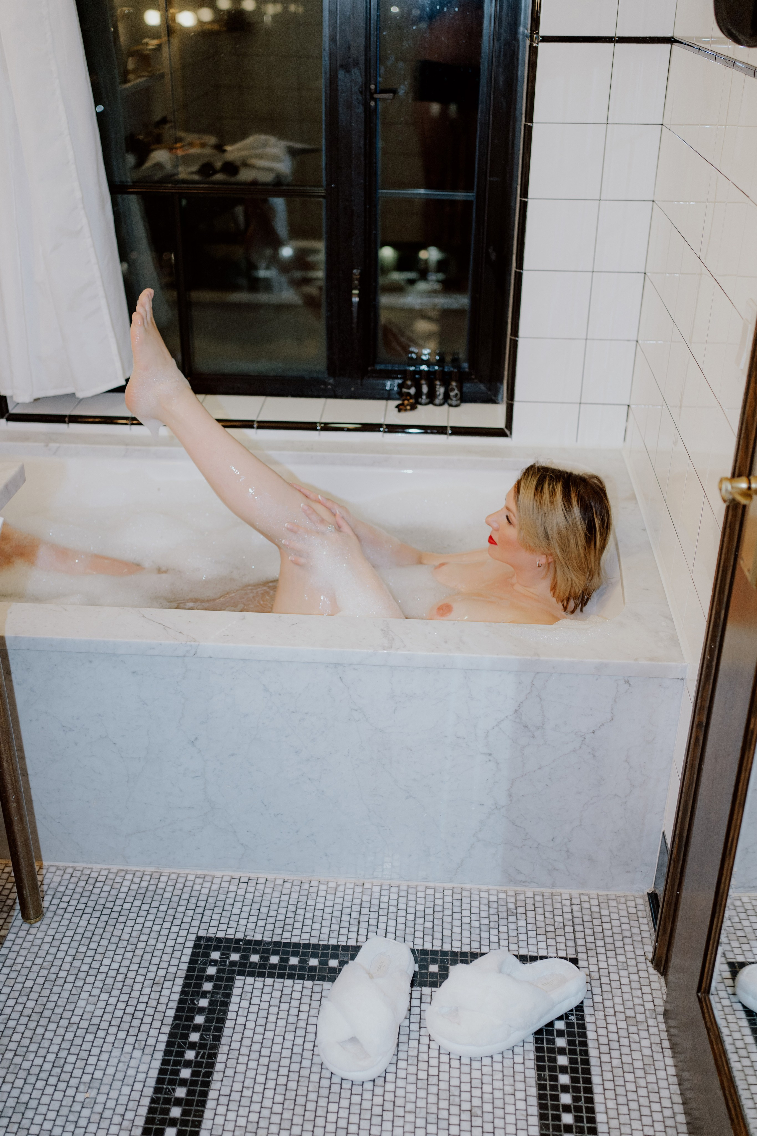 In the hotel. M Atelier | Art Portraits