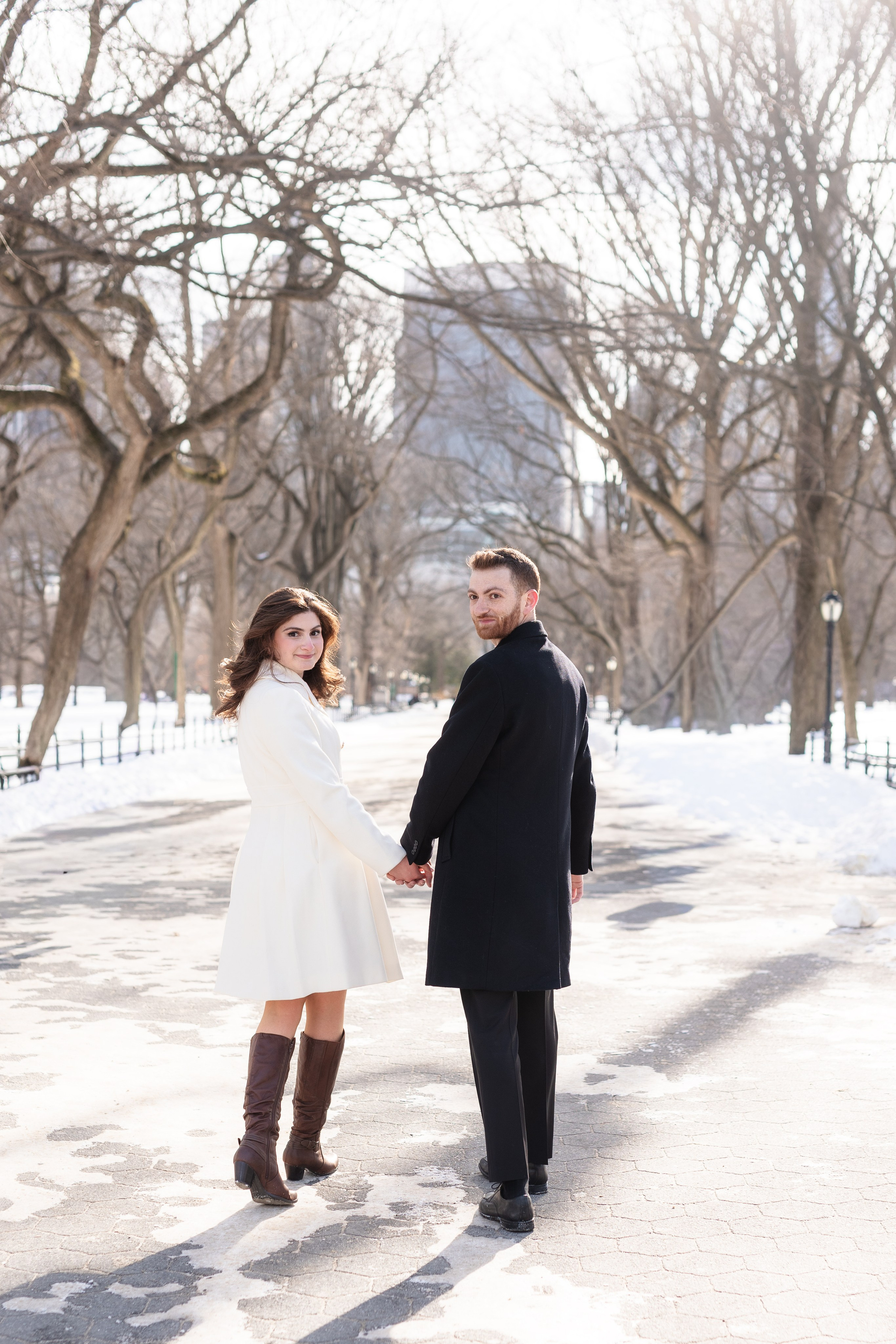 Winter Love in Central Park. Family, lifestyle, and commercial photography in New York and New Jersey