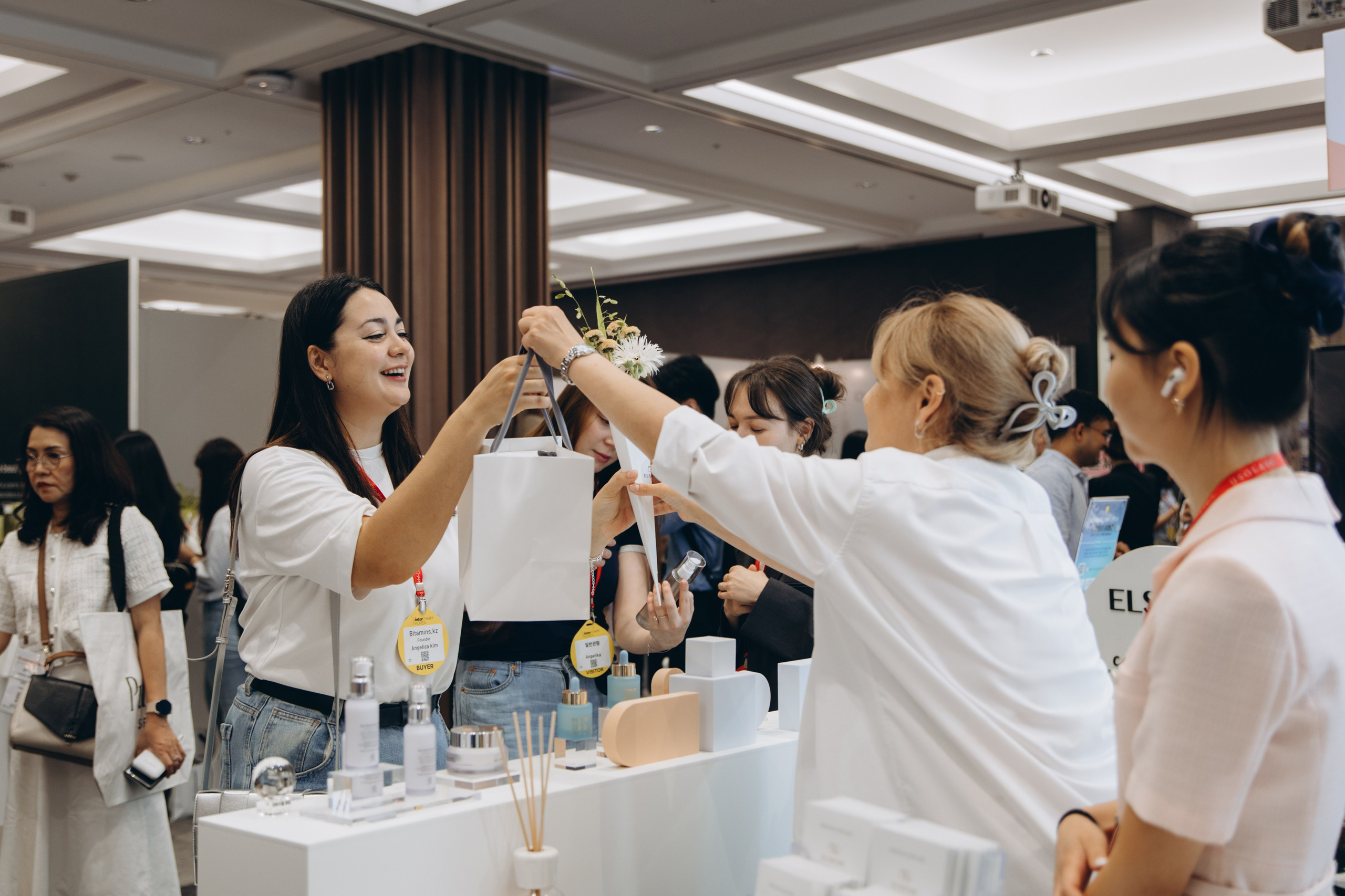 Inter charm Korea 2024 (ELSYM8). Portrait photographer in South Korea Olga Lian