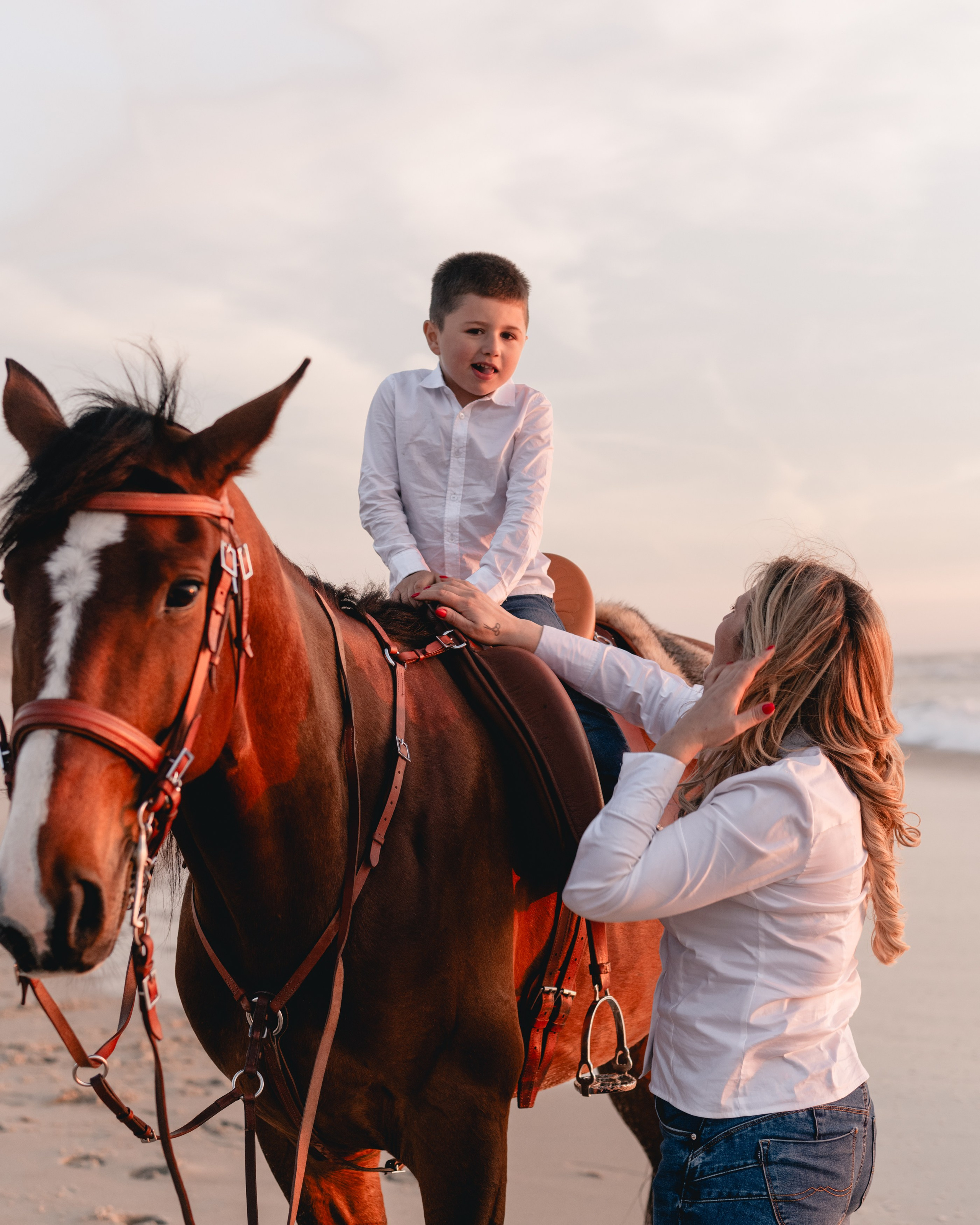 MOTHER’S DAY. Anastasiia Antoniuk portrait, family and couple photographer, Portugal