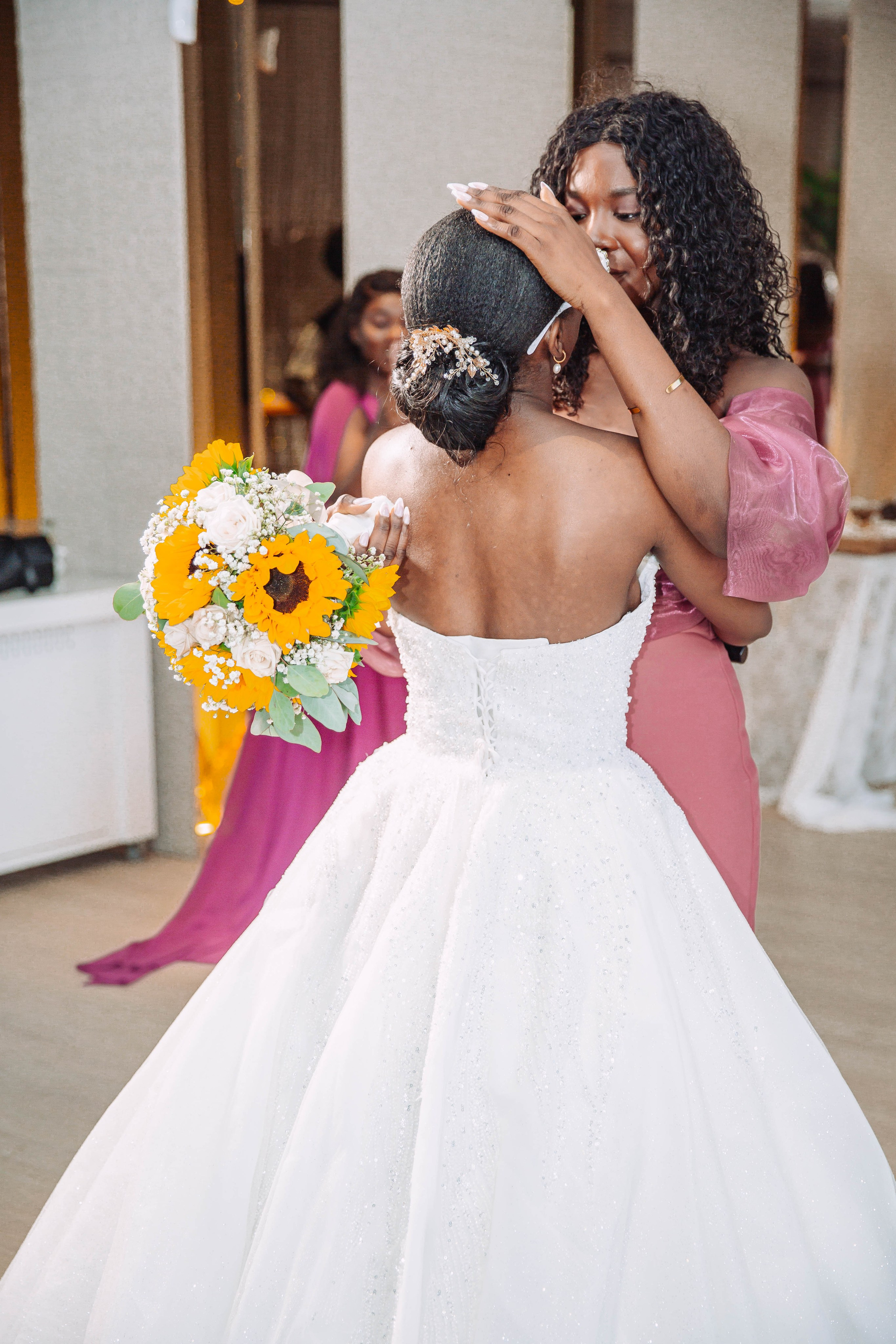 Kuselia & Kaleb. Fazemos o seu casamento ser lembrado por gerações