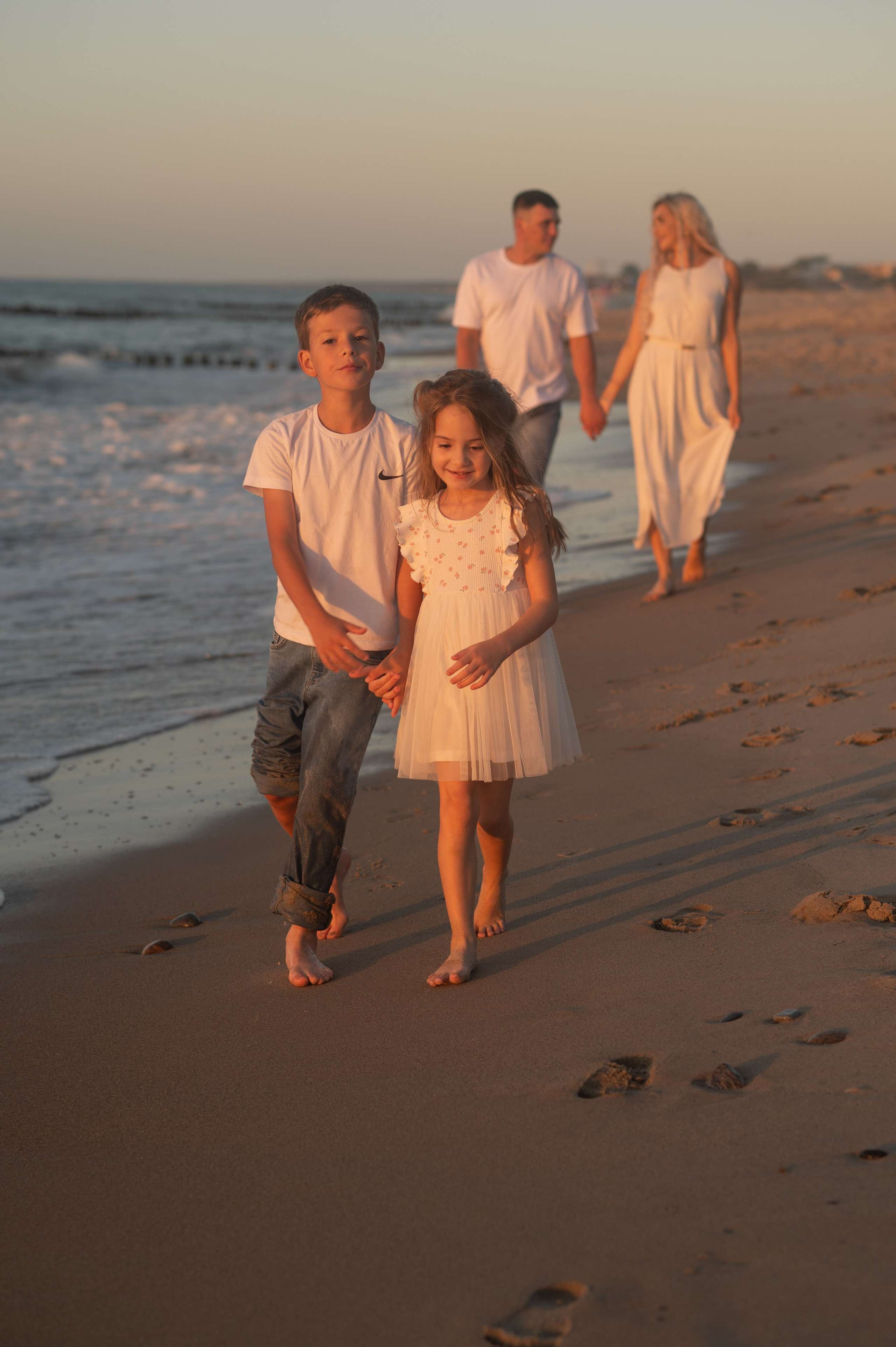 Семейная фотосессия на море Юлия. Фотограф в Калининграде Анна Пошкус
