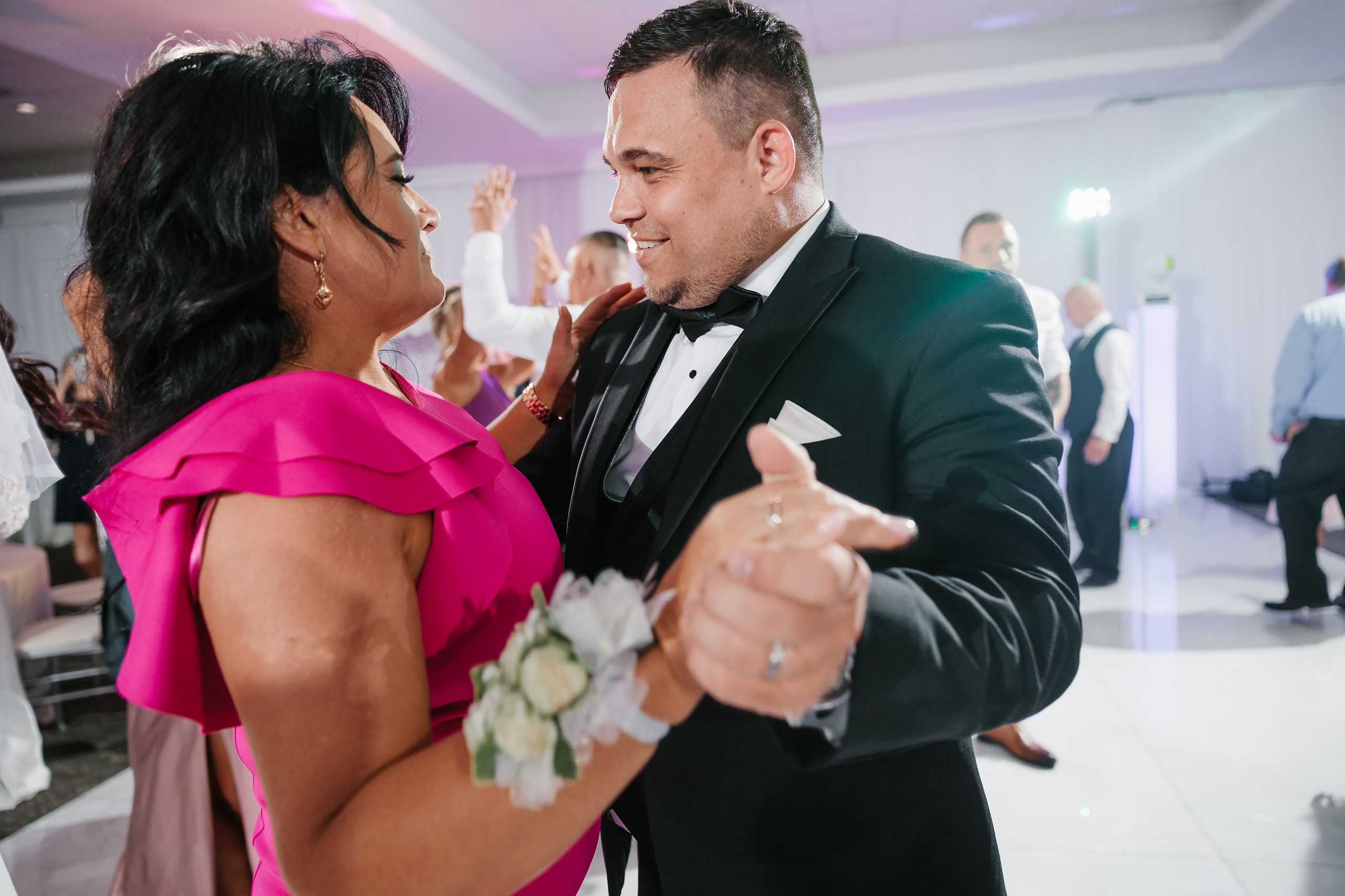 31.08.2024 Wedding. Wedding family event photographer in Chicago Nick Yushevich