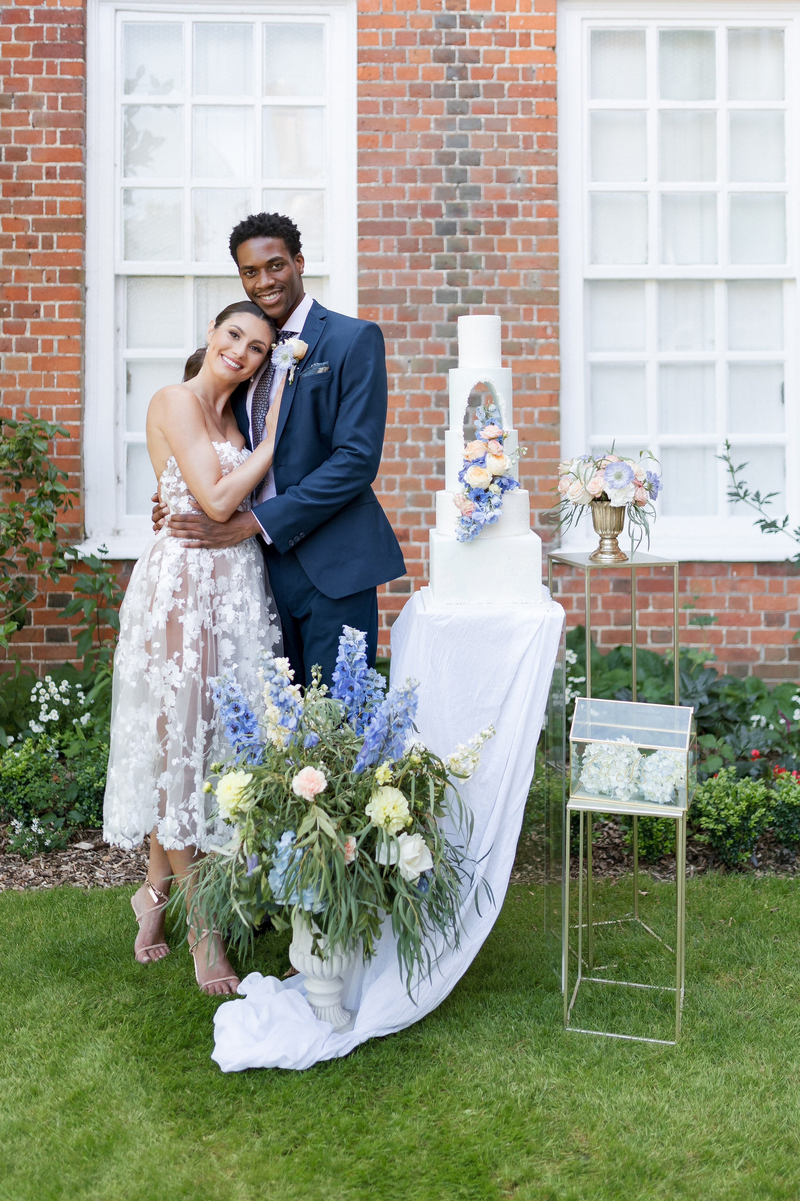 Regal Romance | Editorial Photoshoot at Gosfield Hall, London Estat. YES I DO PRODUCTION — Wedding photography&videography