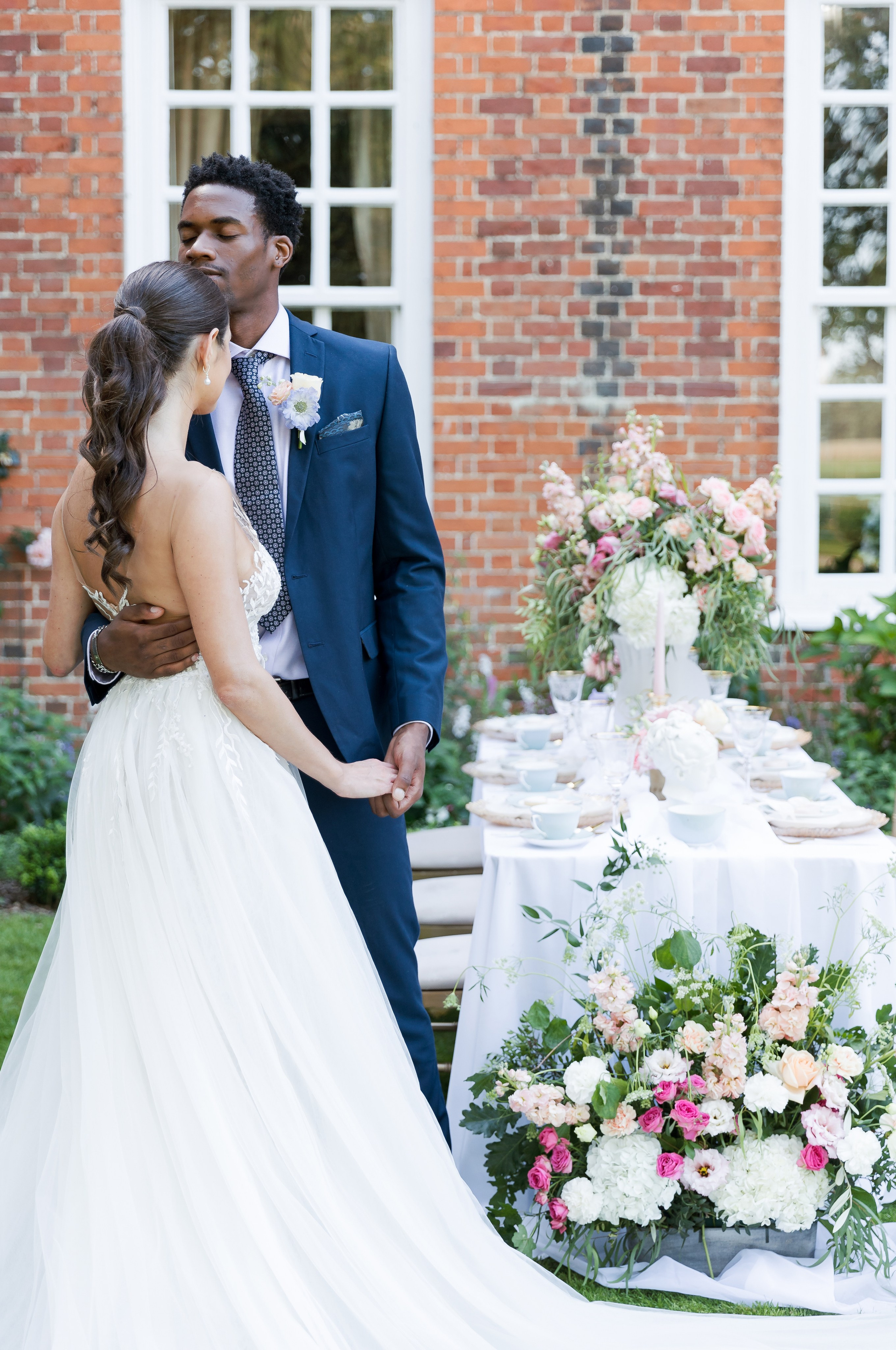 Regal Romance | Editorial Photoshoot at Gosfield Hall, London Estat. YES I DO PRODUCTION — Wedding photography&videography