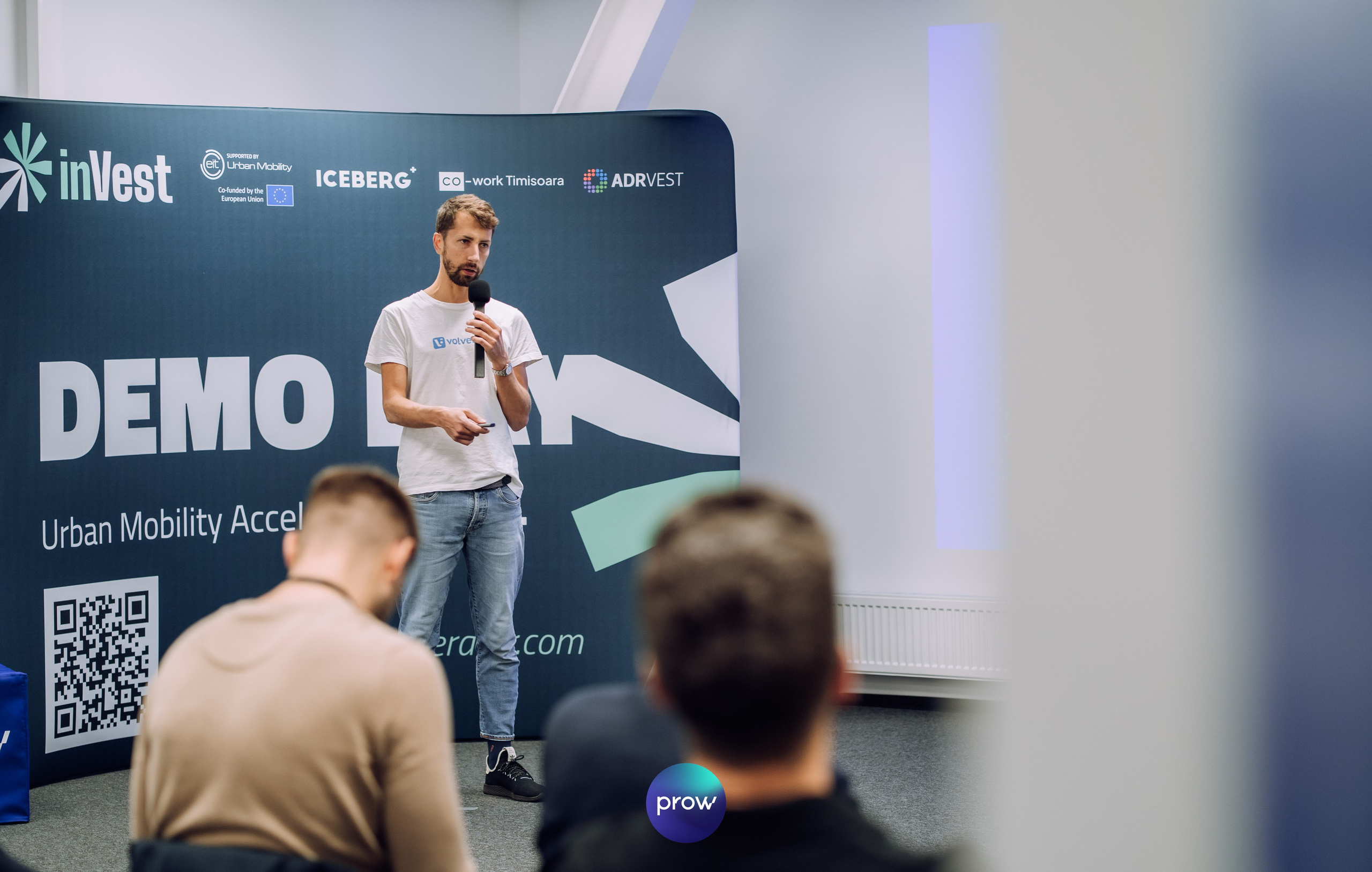 InVest DemoDay @ Cowork. Cozac Cristian Photographer