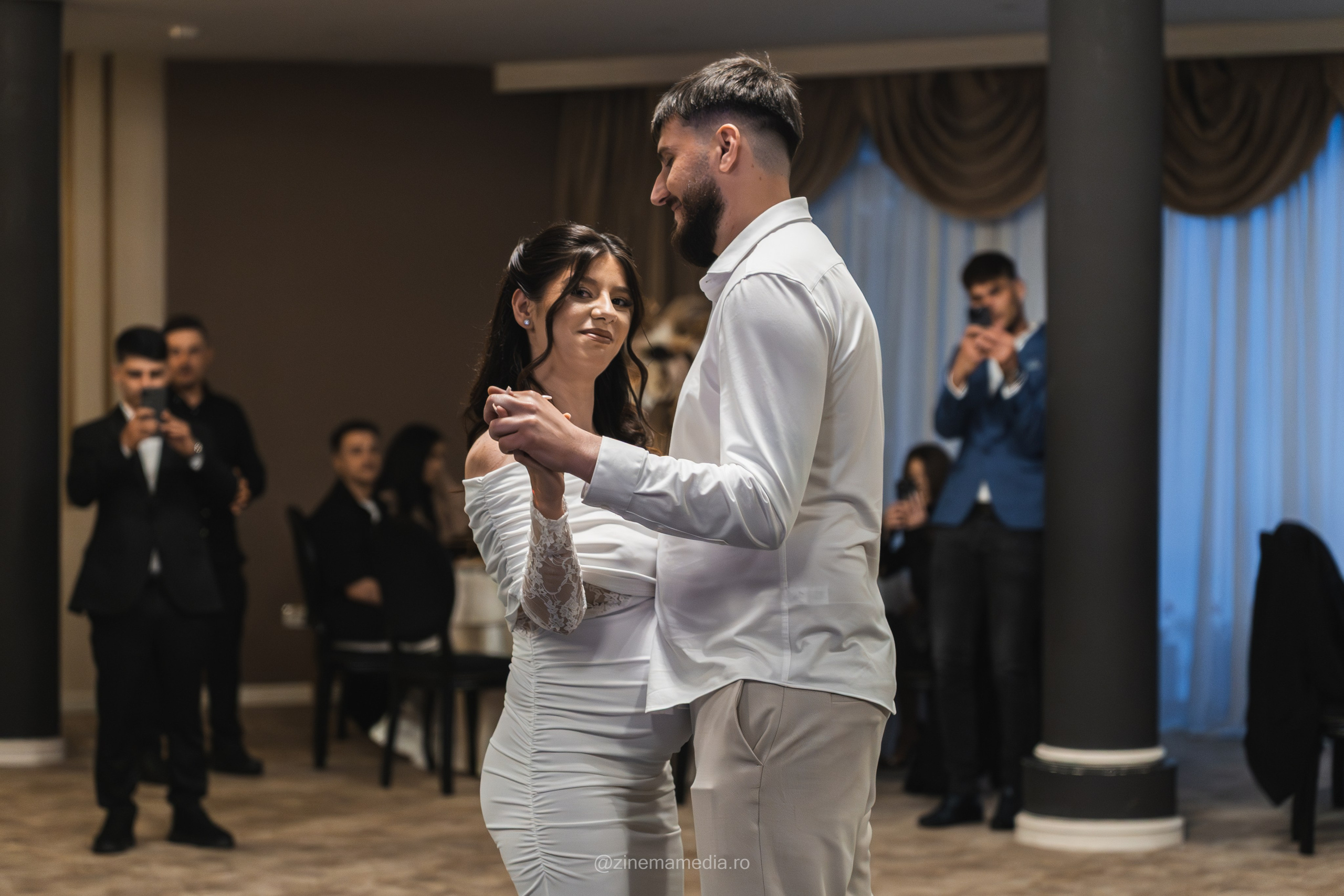 FLAVIA and ANDU — CUNUNIE CIVILA. Z I N E M A