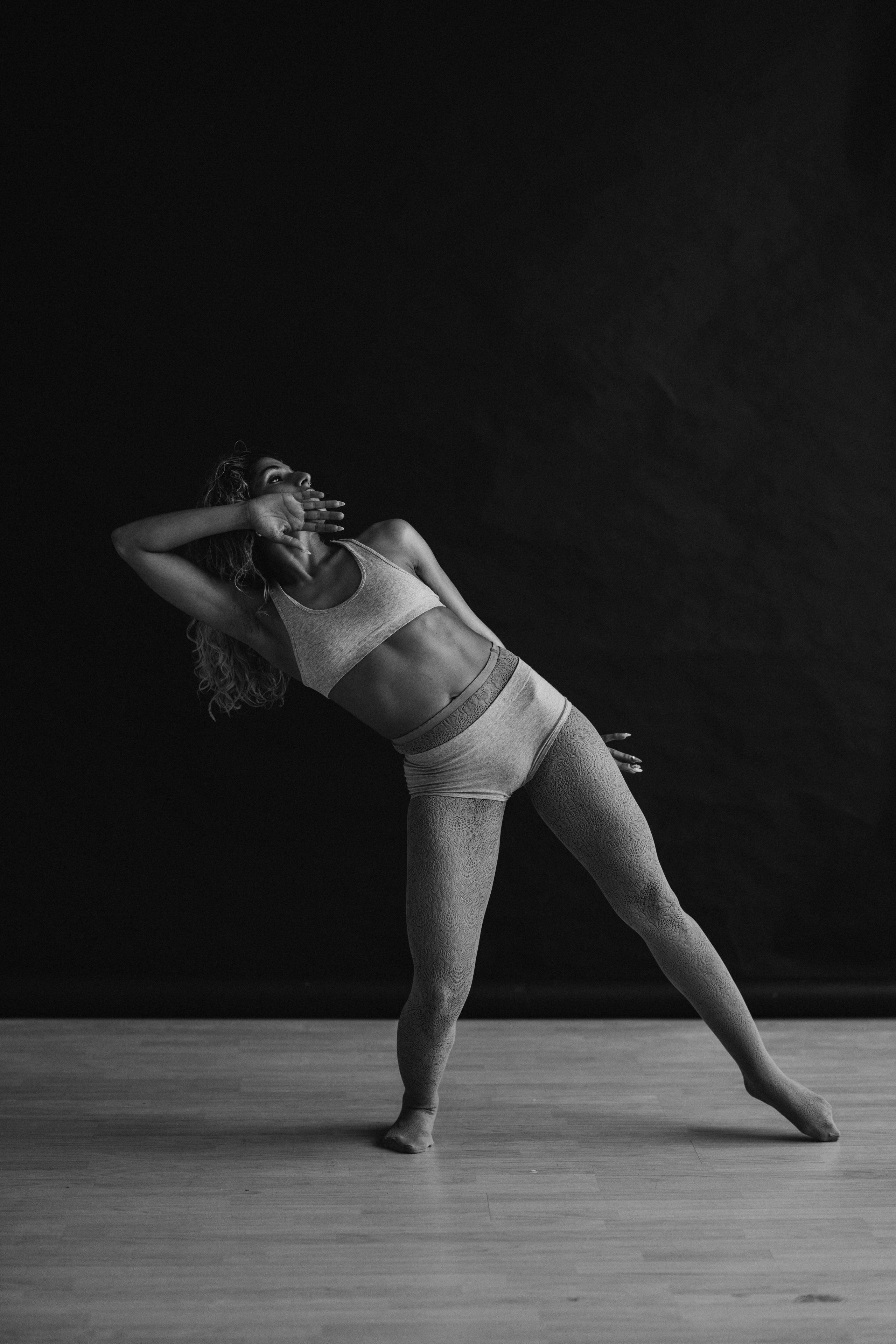 DANCERS. Victoria Olonen – Cinematic Portrait Artist | Helsinki & Europe