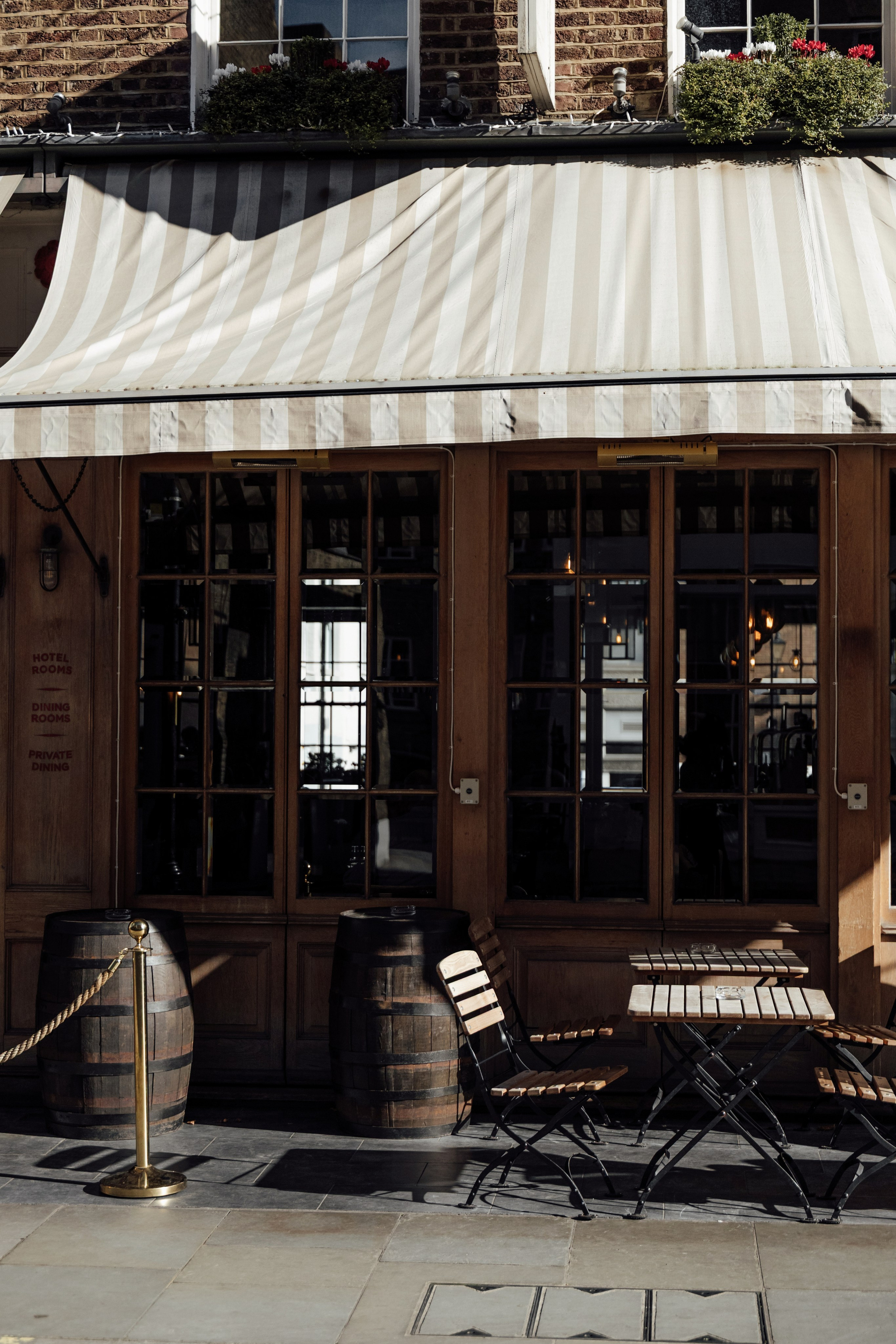 Sara & Angus — Old Marylebone Town Hall, London. Timeless Wedding & Event Photography from London to the world